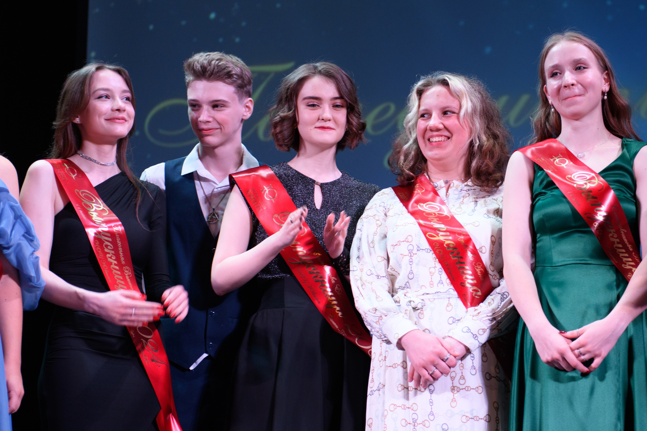 Фотосъёмка торжественного вечера выпускников. Организация и проведение фотосъемок в Санкт-Петербурге. Фотограф Смирягин Илья