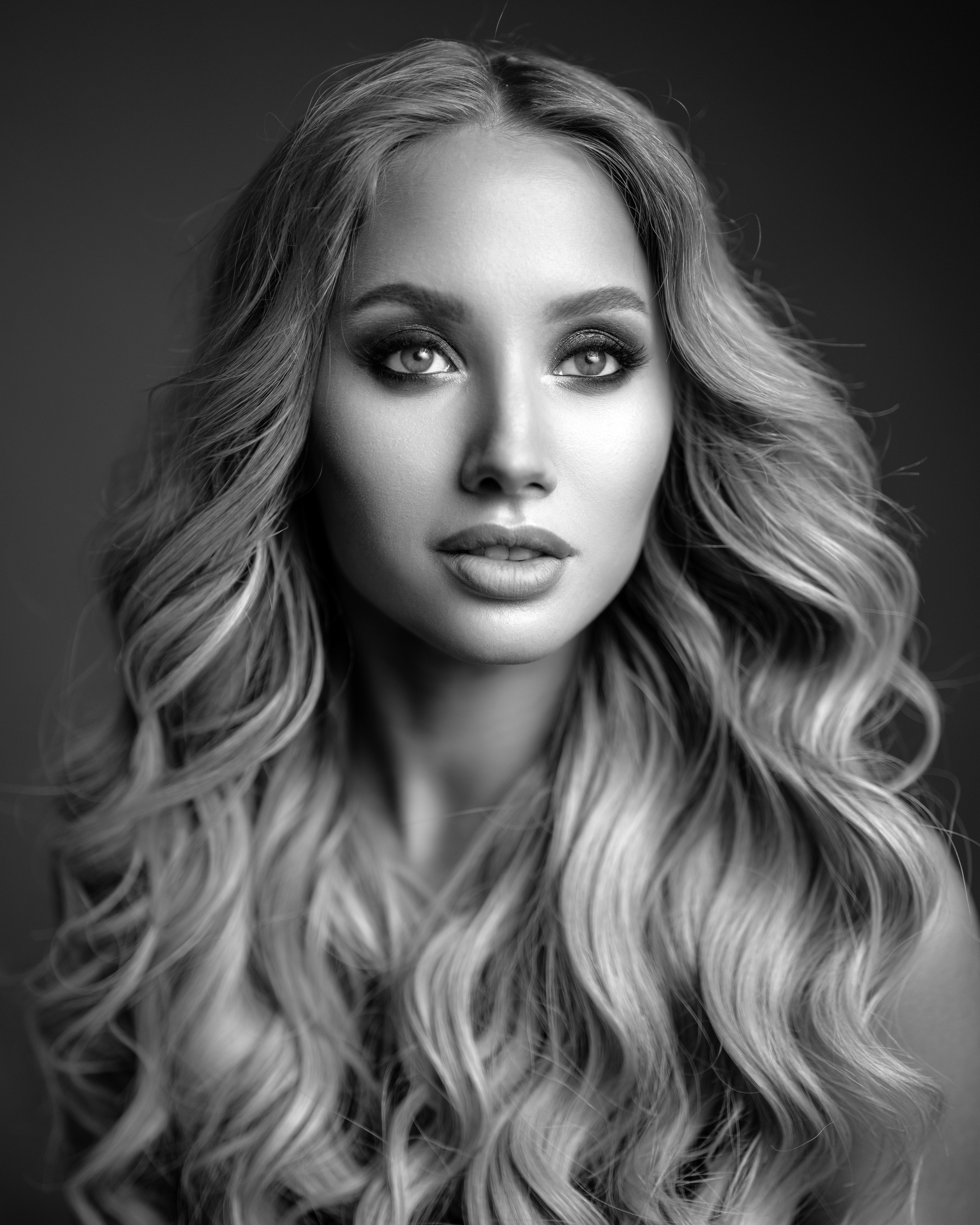 Портрет (Classic). Оксана Волик фотограф в Архангельске. Аренда фотостудии White Studio