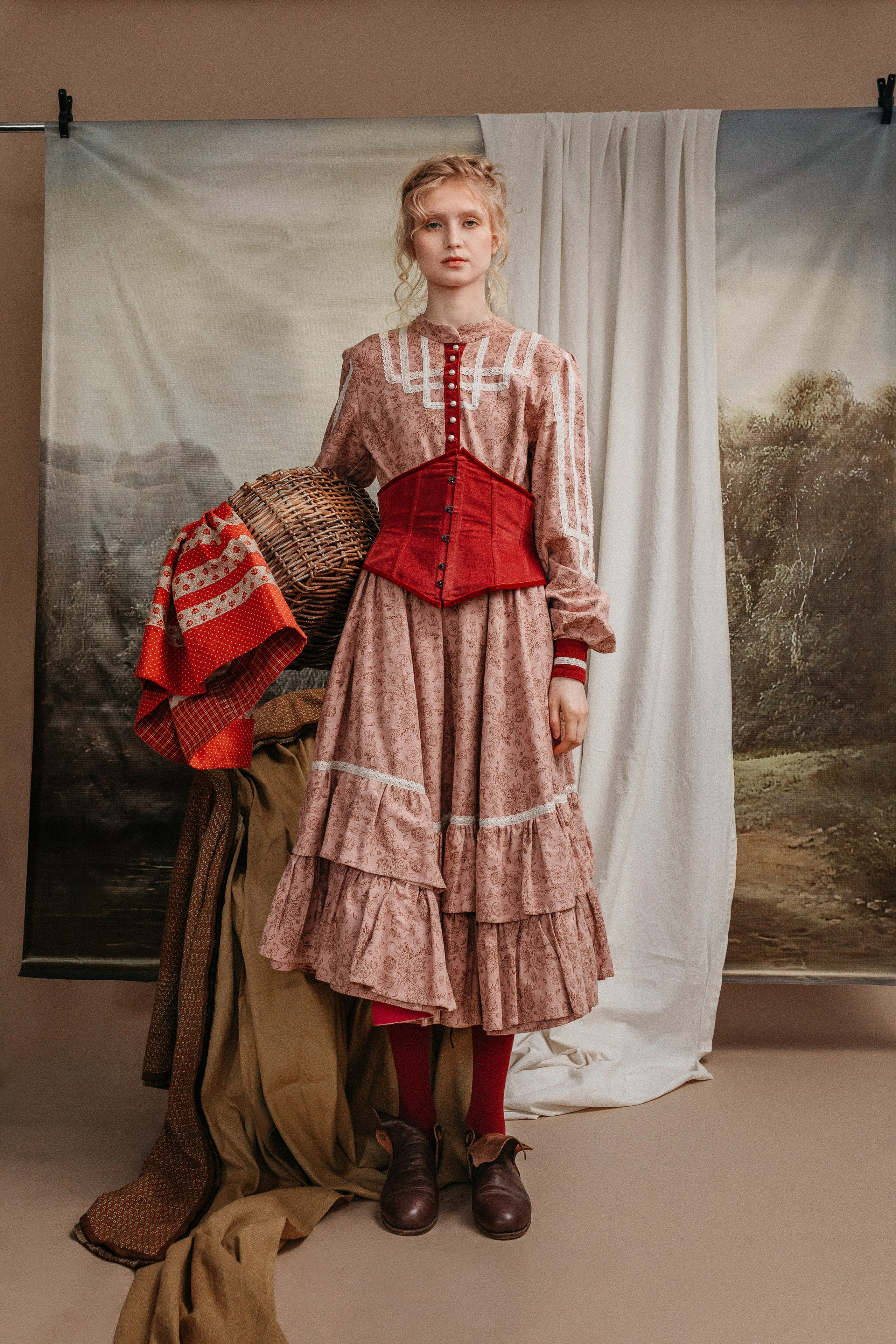 Платья с историей. ВИЗУАЛЬНЫЙ КОНТЕНТ ДЛЯ ЭКСПЕРТОВ И БРЕНДОВ