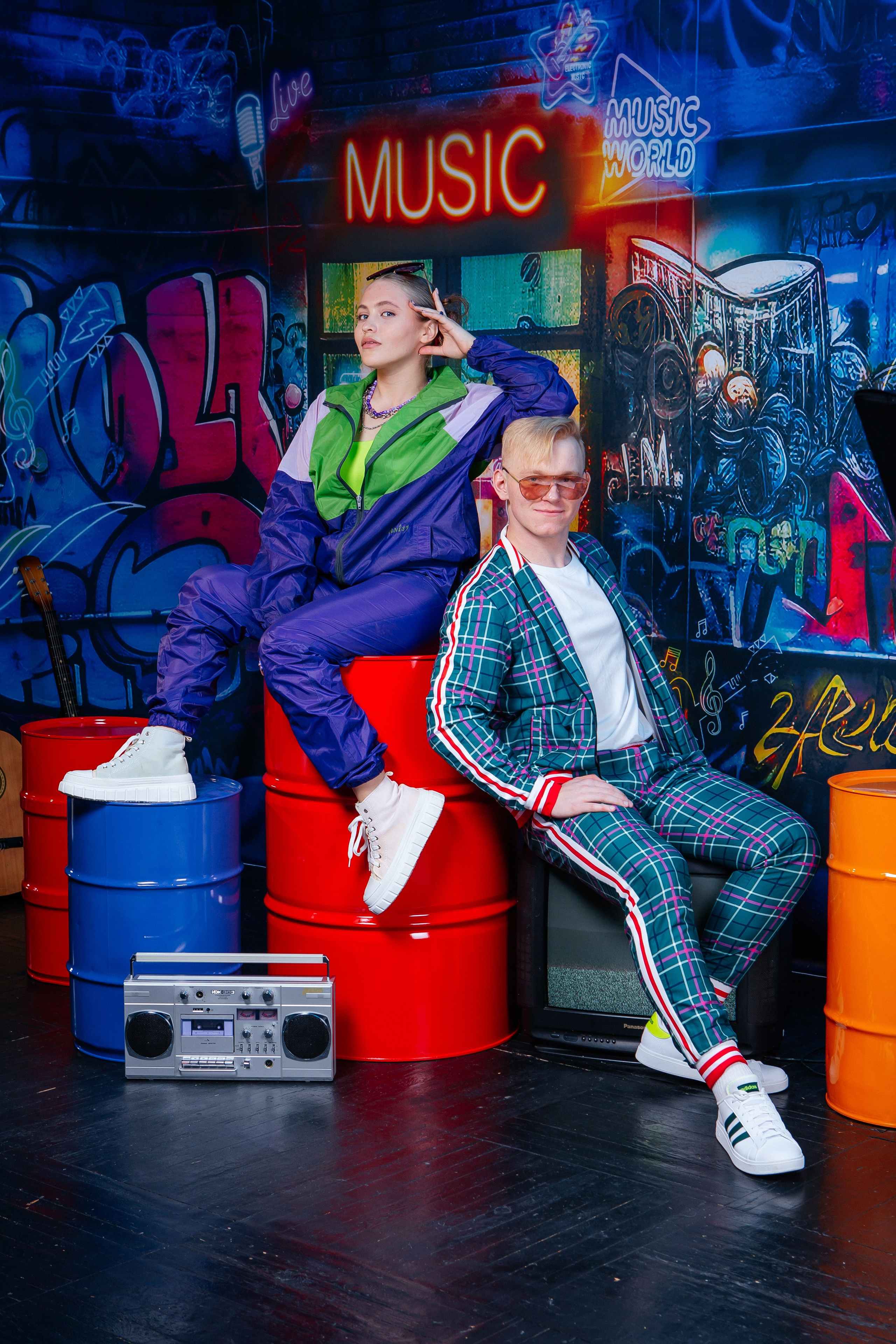 Граффити. 90-е. Фото дети. Выпускные альбомы Нижний Тагил