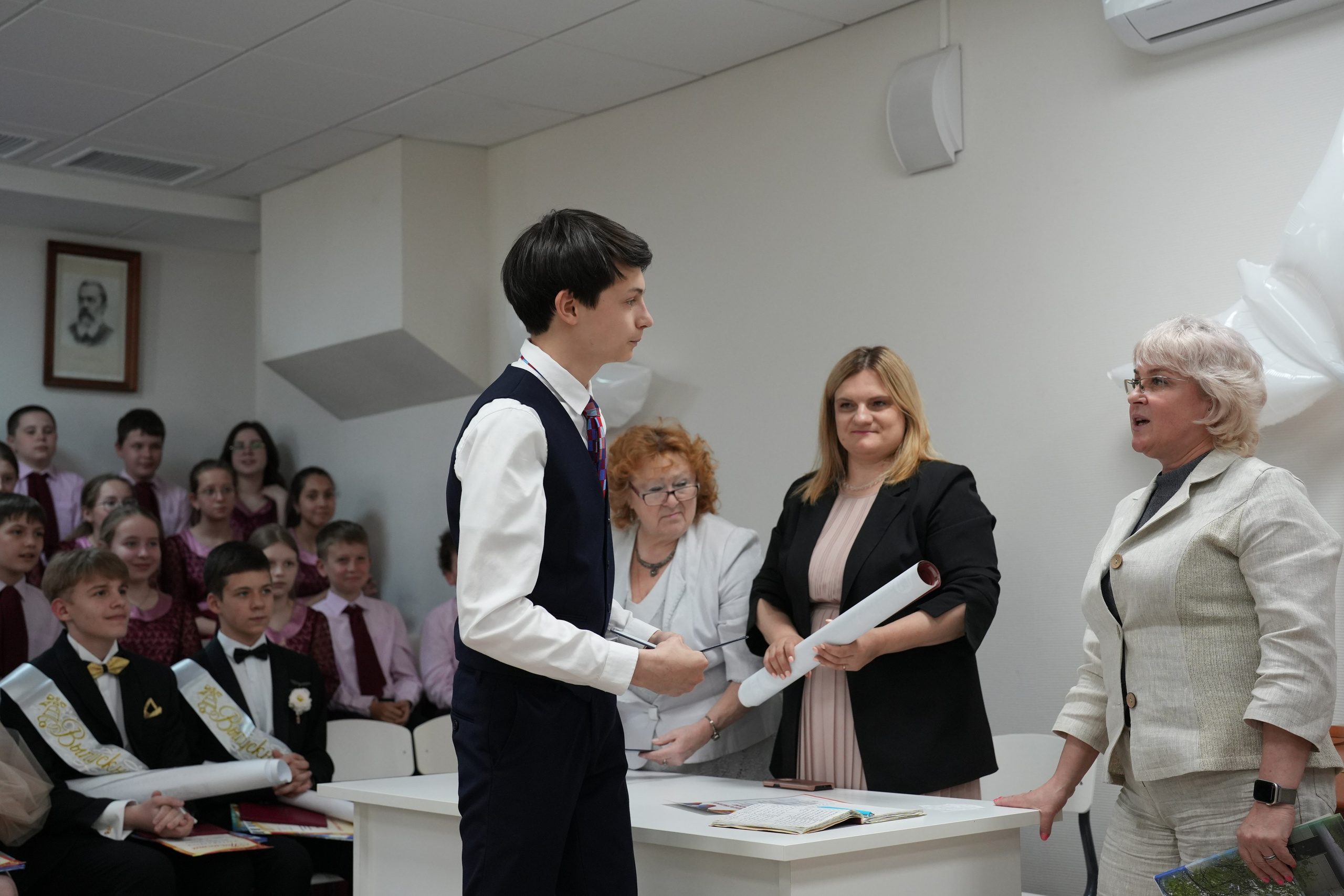 Выпускной в музыкально-хоровой школе г. Москвы № 106. Семейный и детский фотограф в Москве Оксана Чибизова