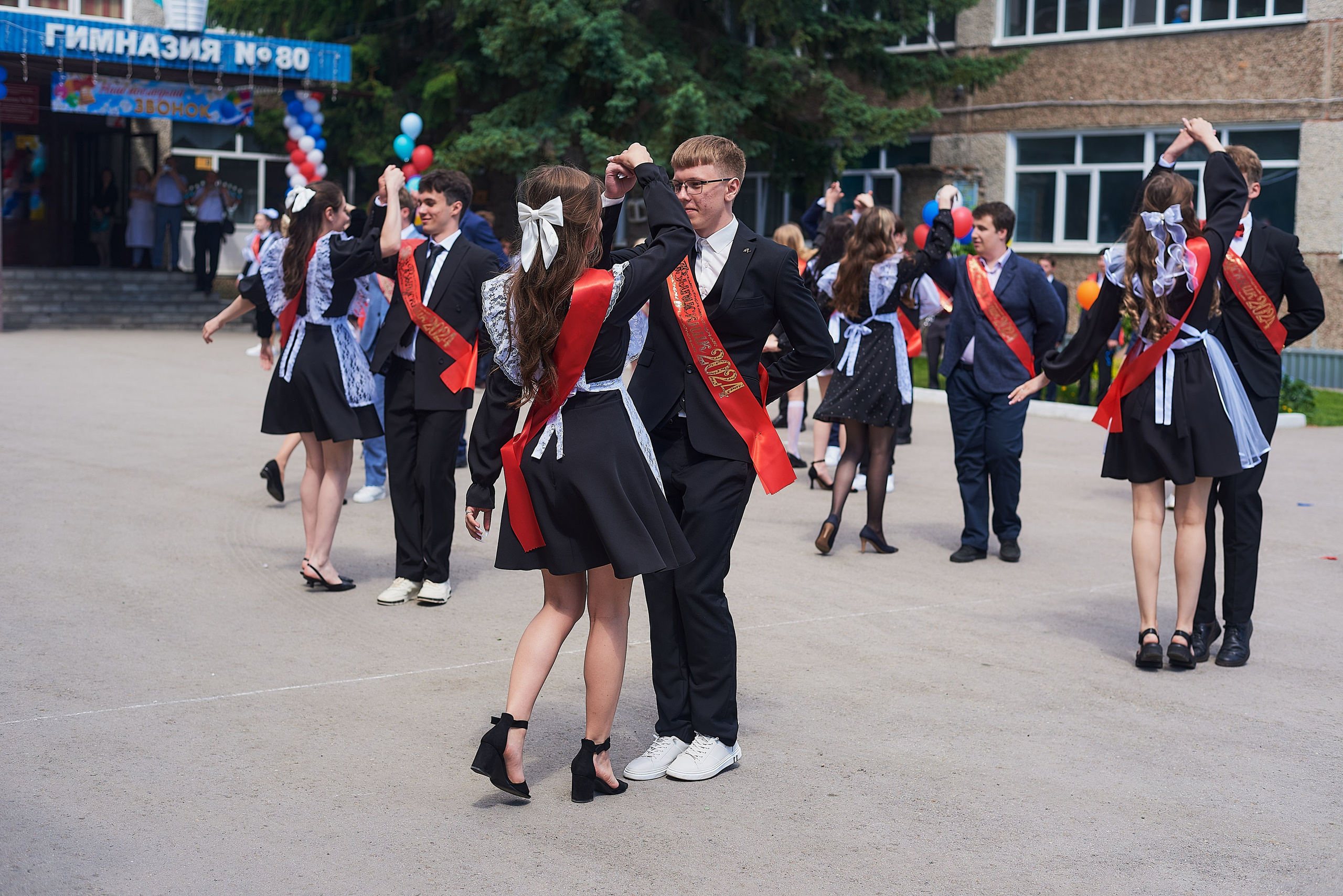 Последний звонок. Фотограф Елена Дука. Контент съемка. Семейная фотография