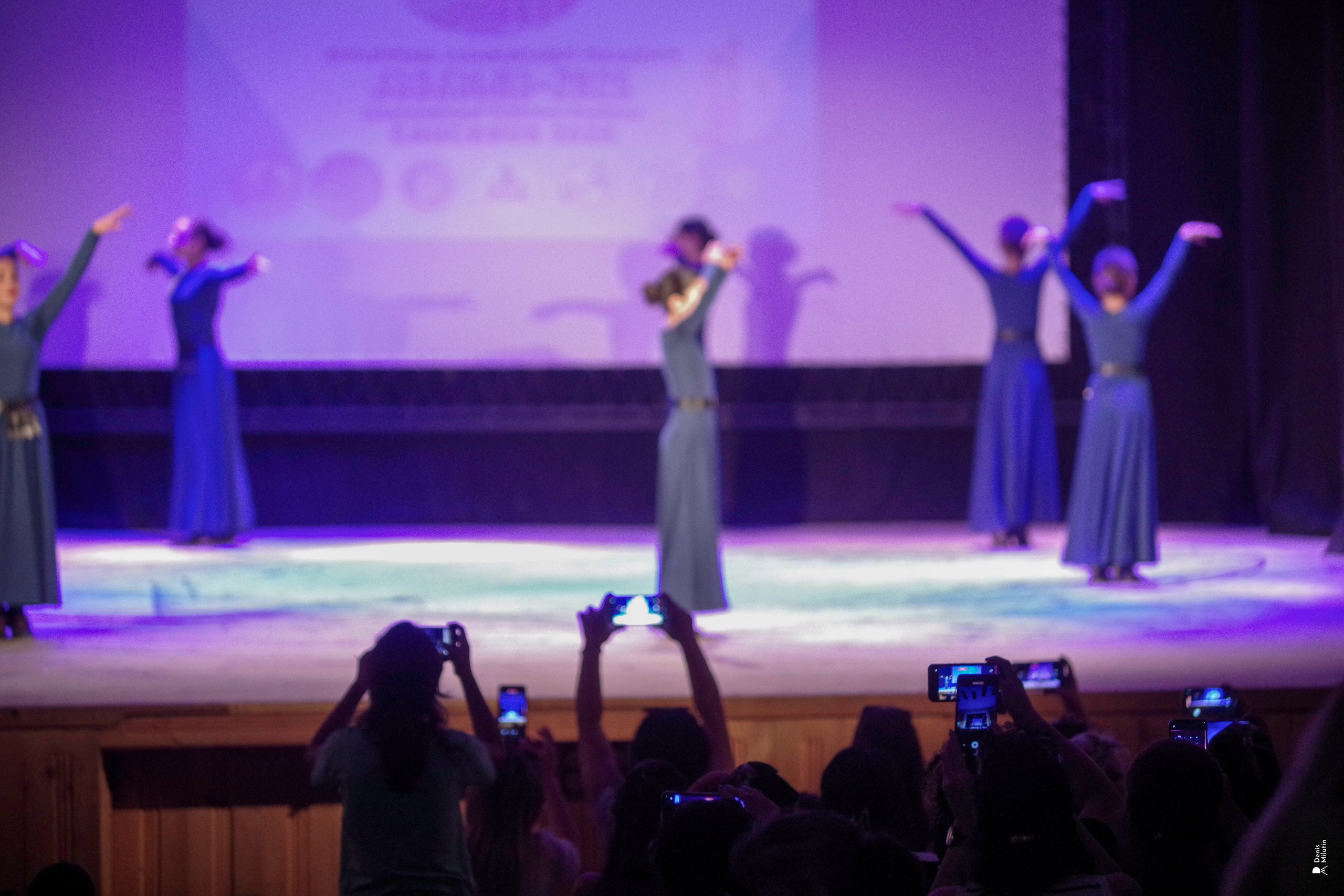 Танцы в прекрасном Они. Портретный фотограф Денис Милютин