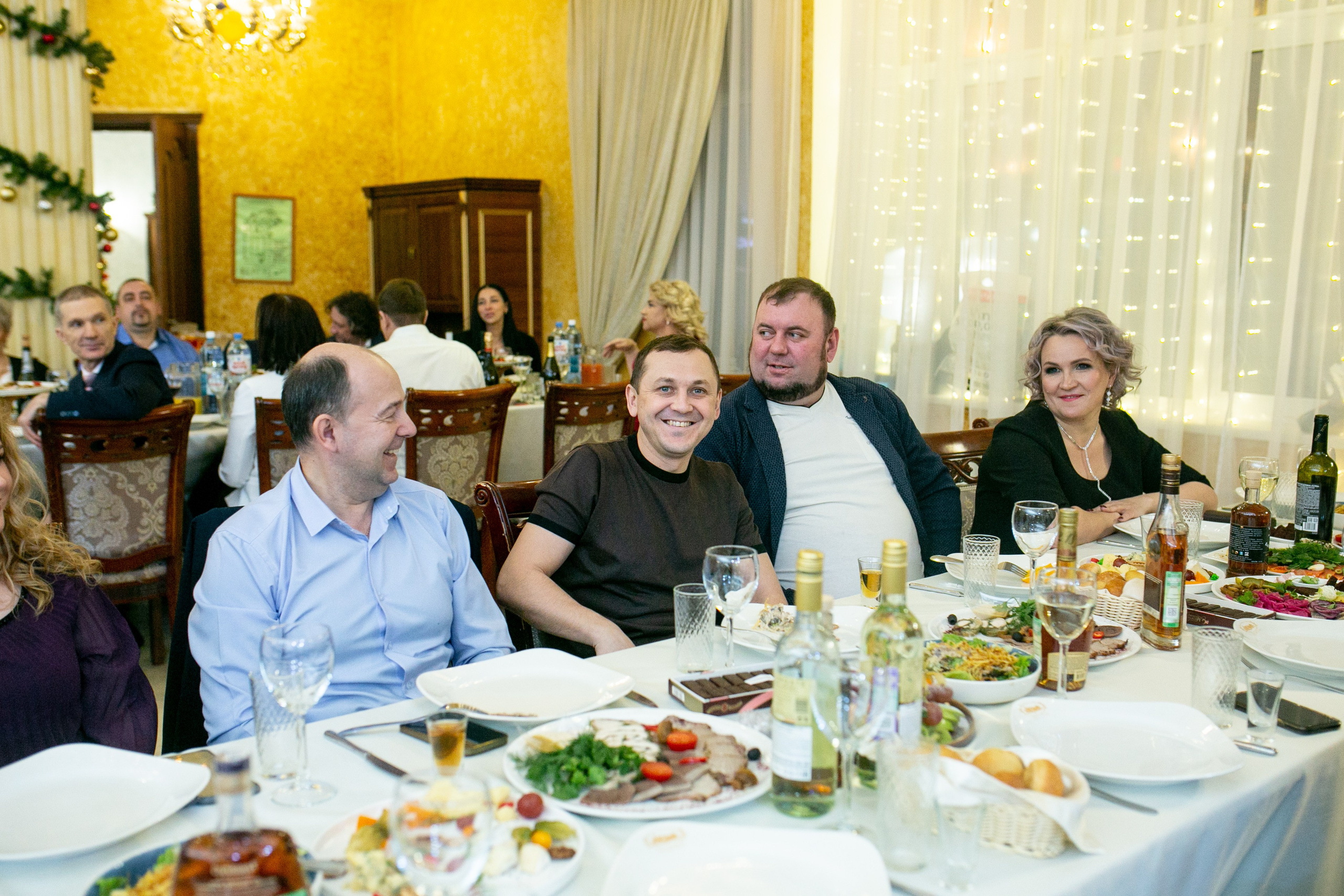 Корпоратив Царский двор. Фотограф в Новосибирске Ася Зверева
