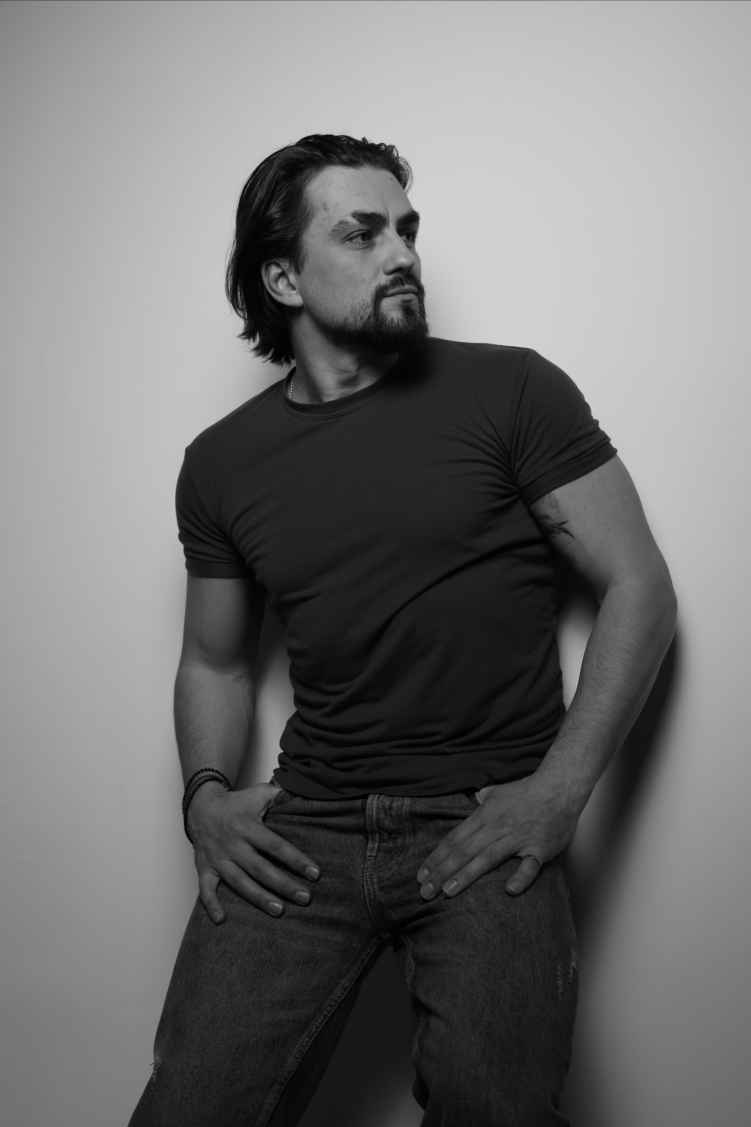 Pole Studios. Юрий Белозёров фотограф