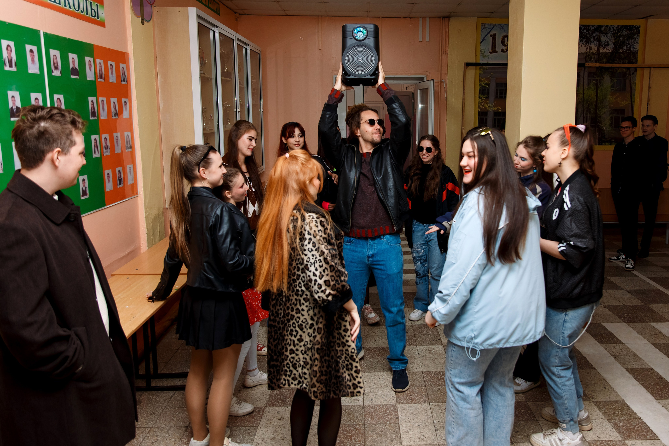 11 класс день не послушания в школе. Фотограф Любовь Корниенко, Примоский край