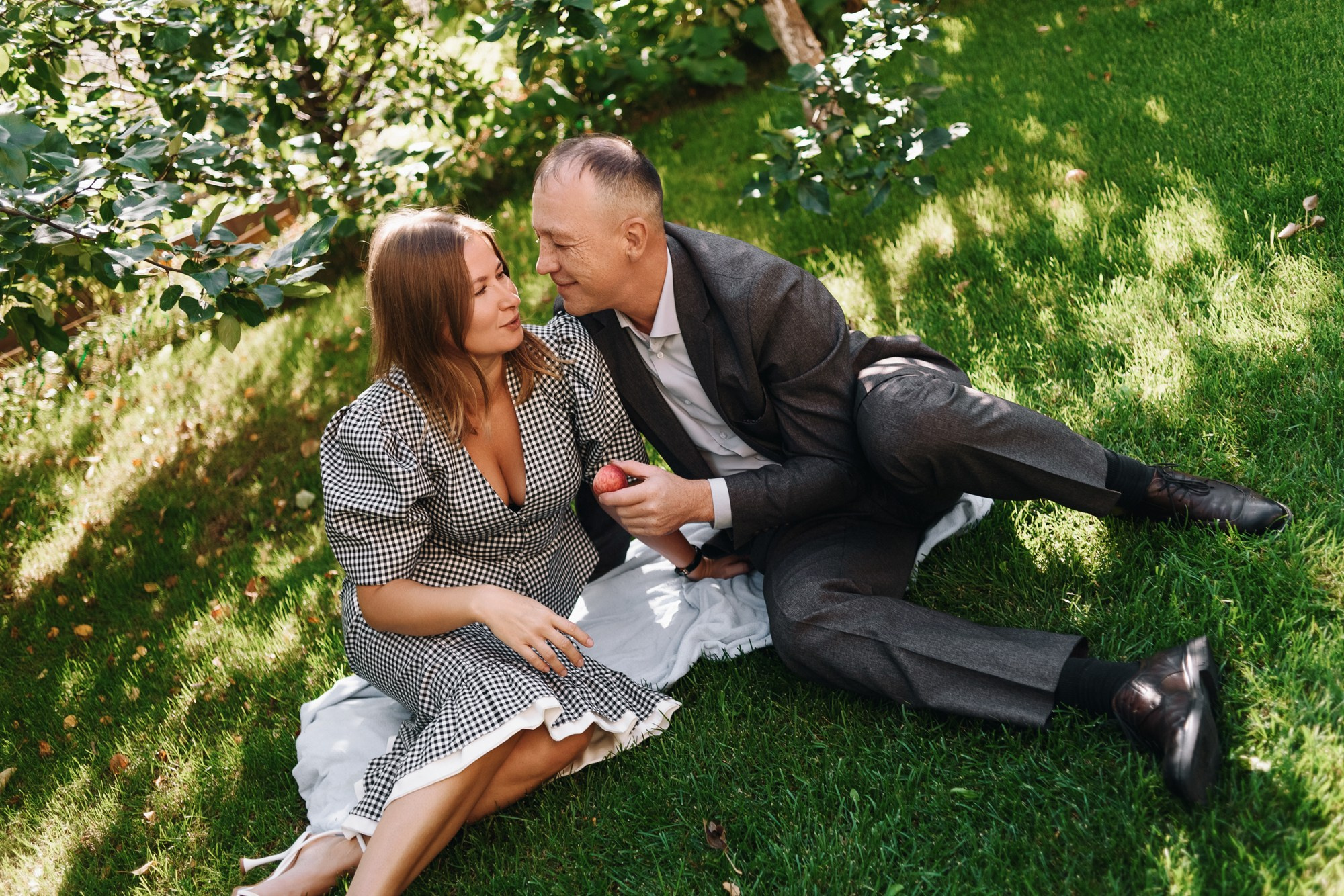 Семейная фотосессия в Тюмени — портреты поколений. Портретный фотограф Тюмень Дарья Мустафина