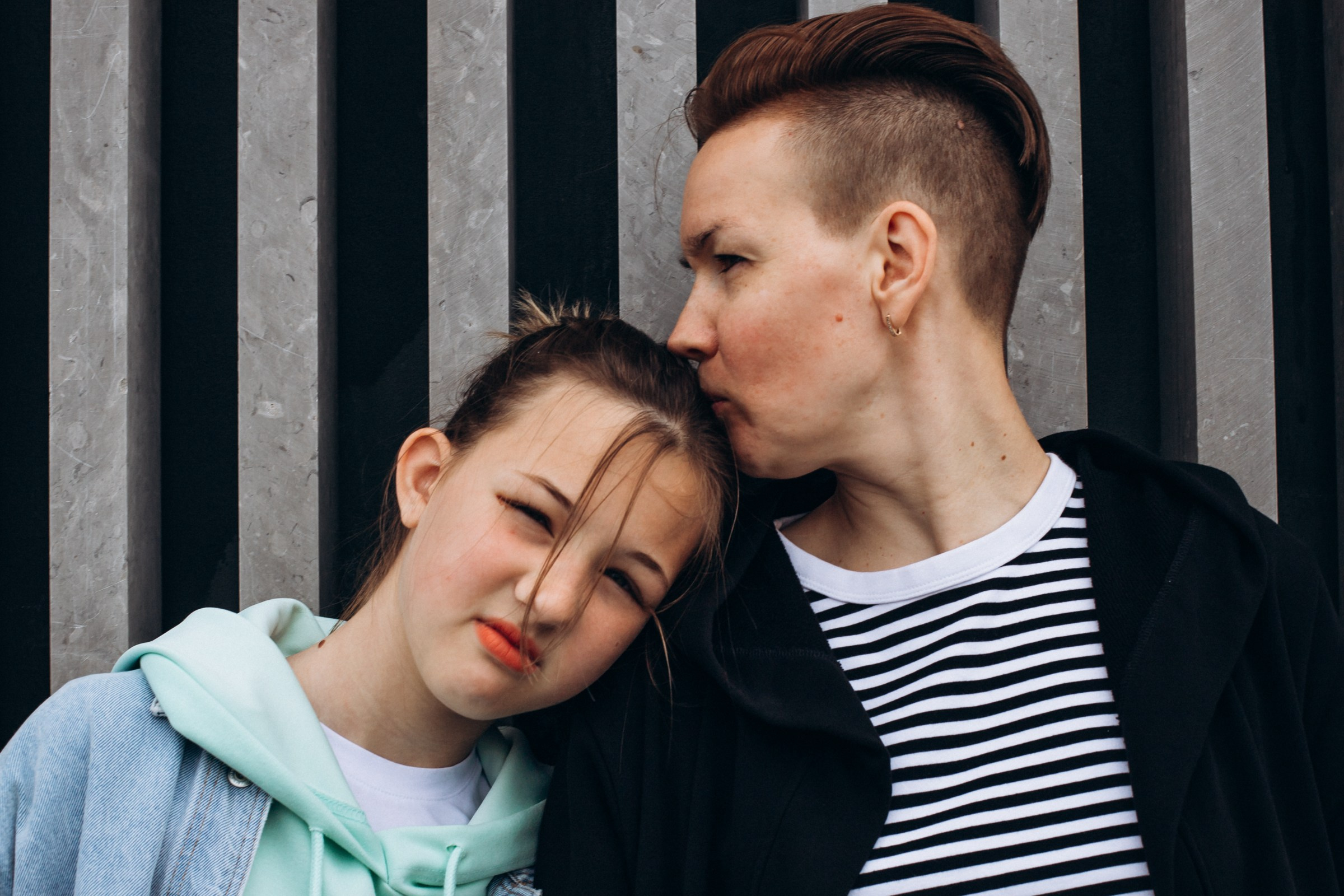 Катерина с детьми в июле. Фотопрогулка в Петербурге. Индивидуальный и семейный фотограф в Санкт-Петербурге