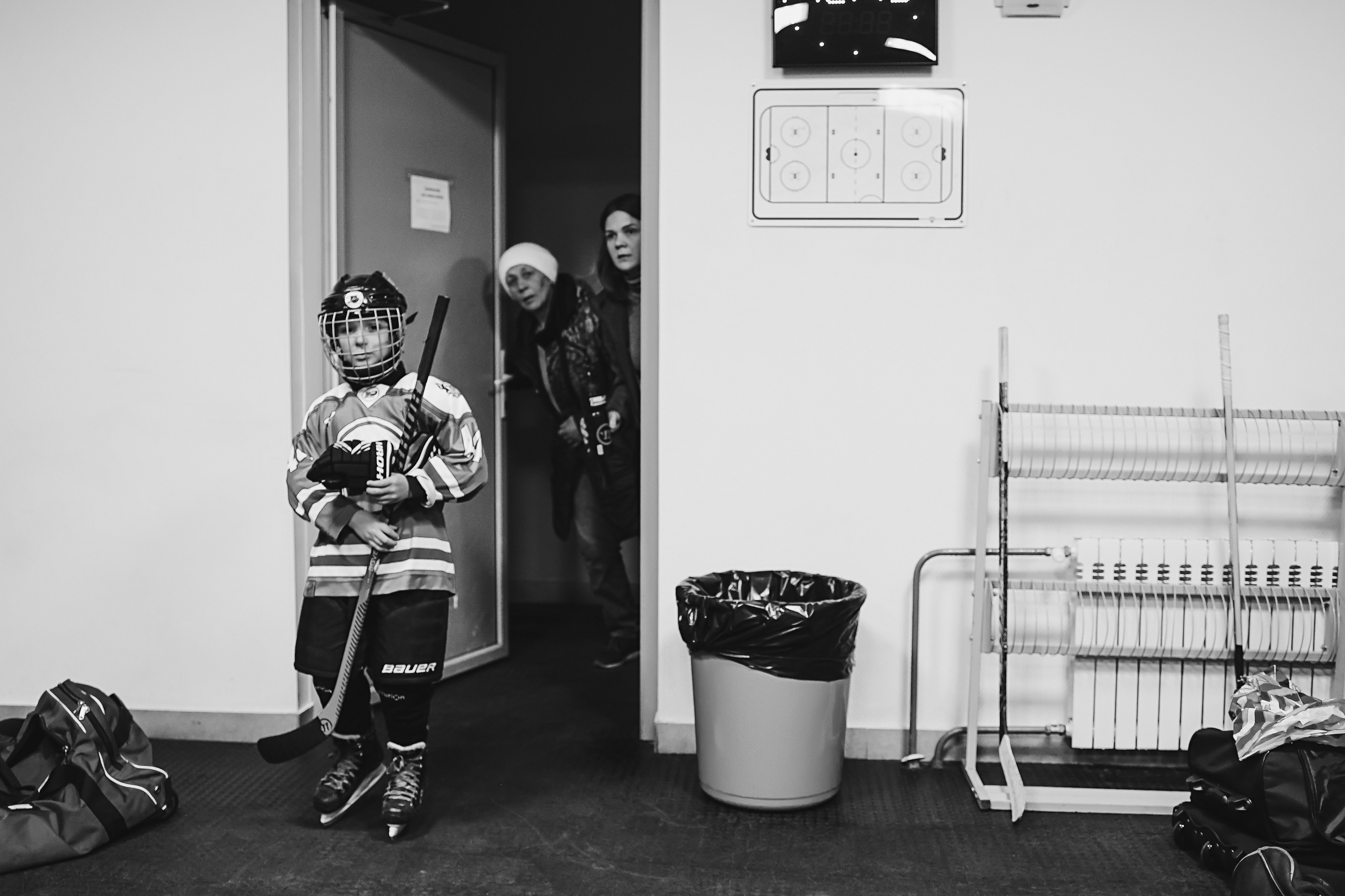 Хоккей тренировка. Семейный фотограф Тюмень, фотограф на роды Салмина Мария