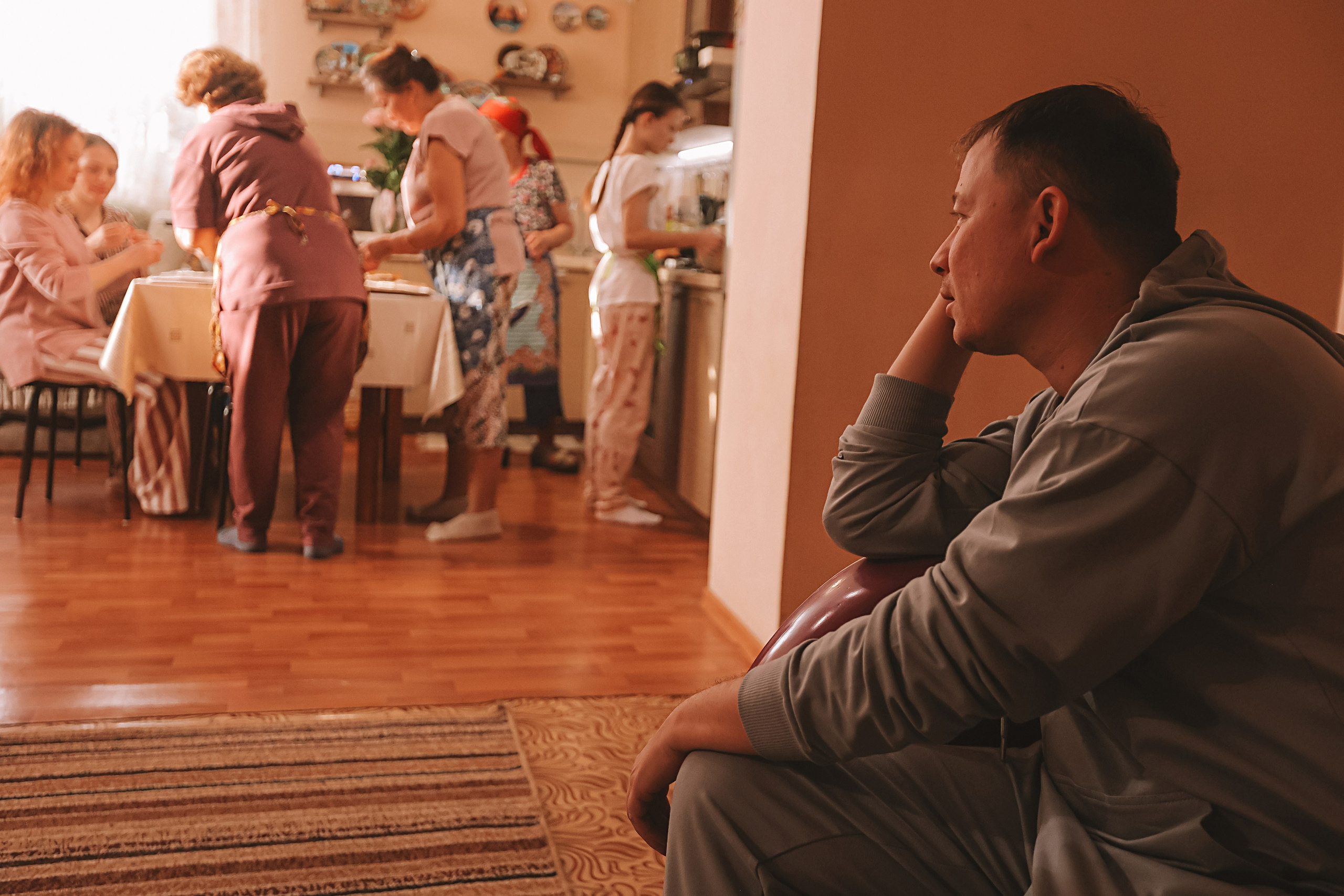 Большая семья репортаж. Семейный фотограф Тюмень, фотограф на роды Салмина Мария