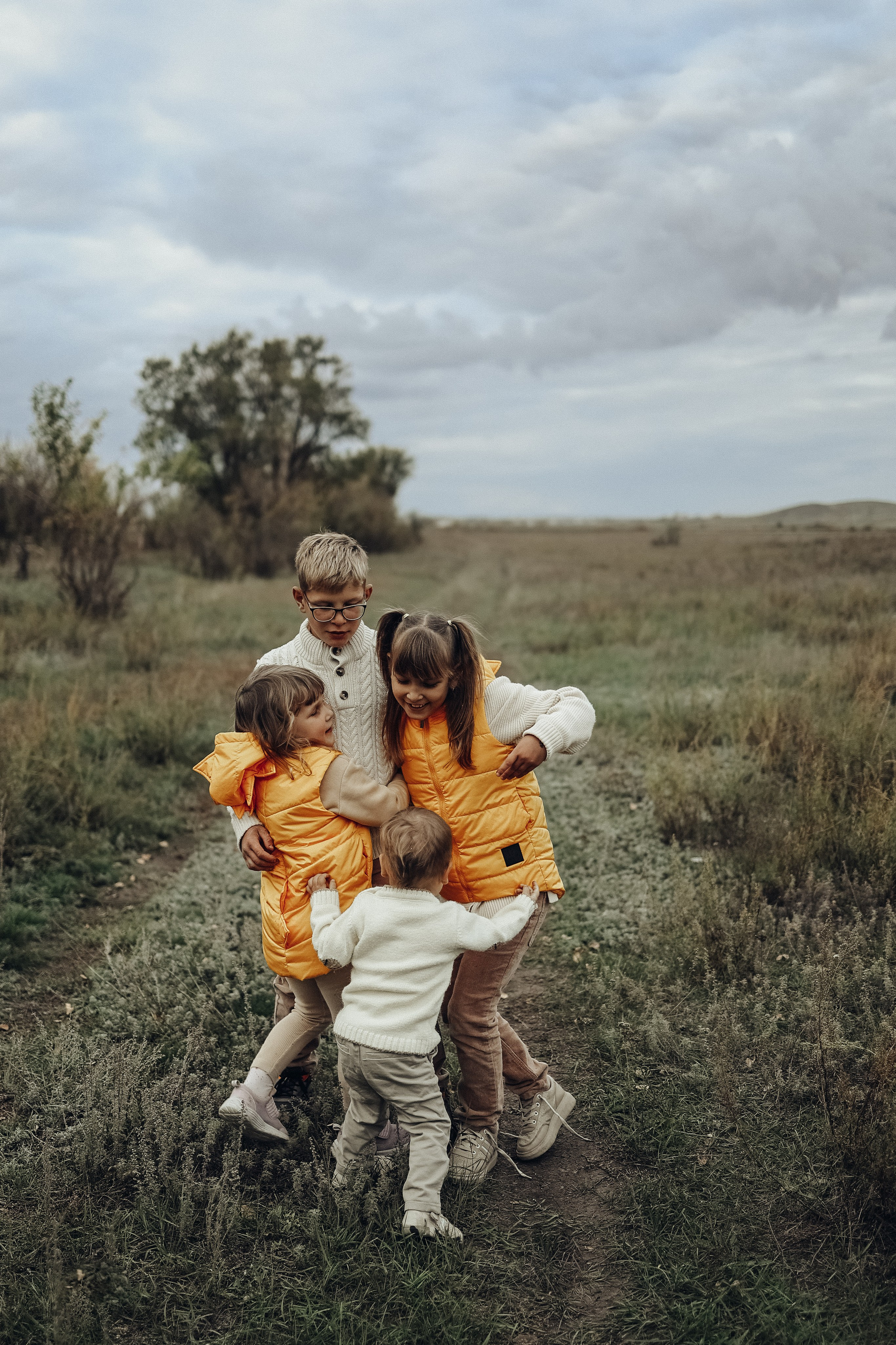 Семейная прогулочная съёмка. Фотограф в Астане Элина Багинская