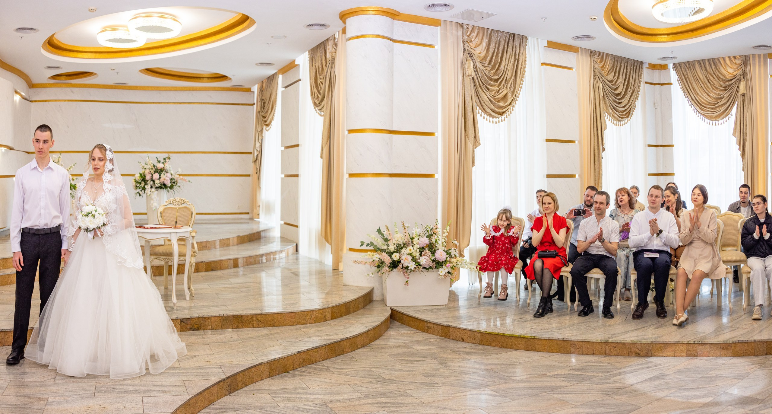 Пример одной свадьбы ЗАГС, ресторан. Фотограф в Туле Крупский АнДРей. Фотостудия «КАДР71» в Туле