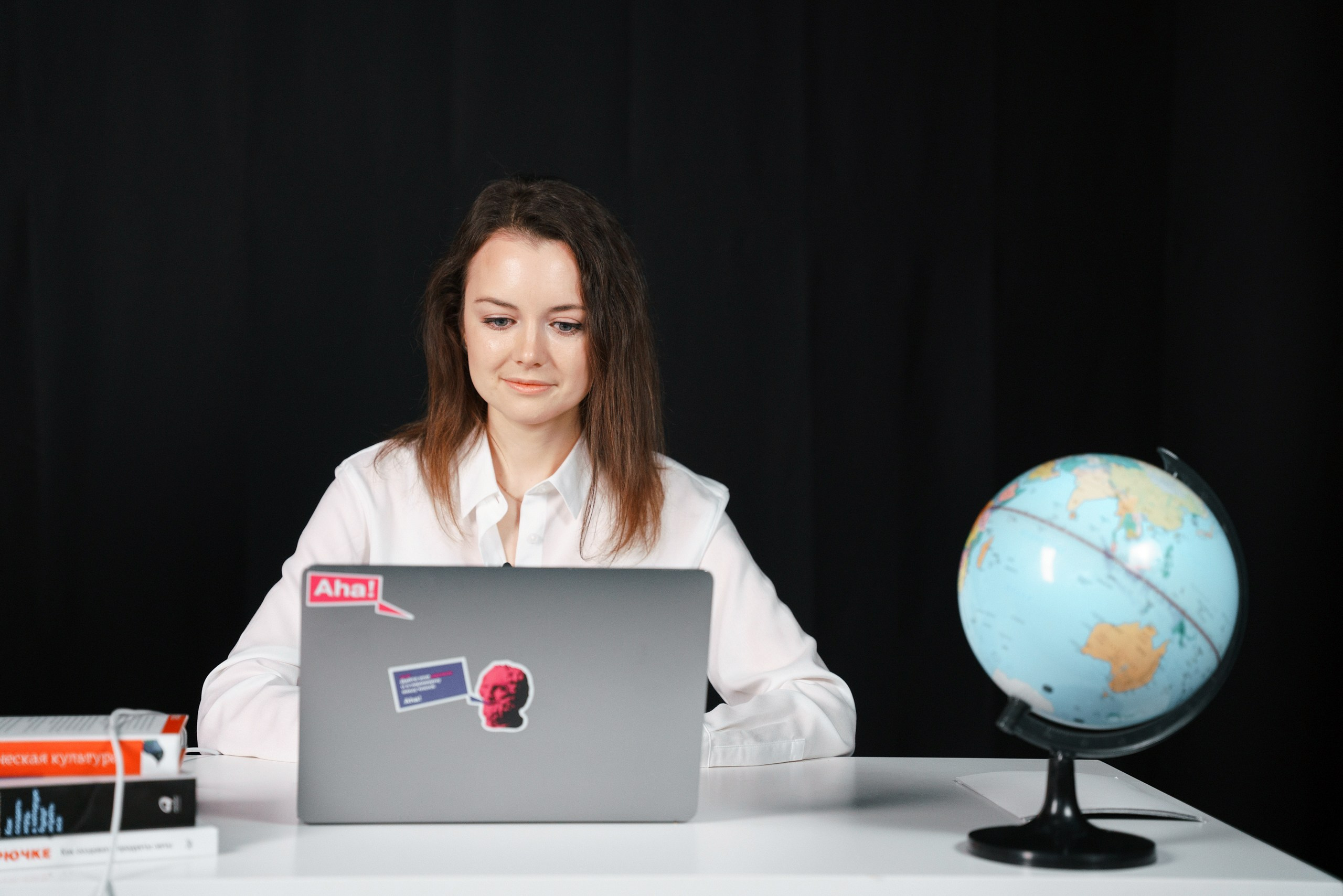 Aha! — 9 апреля 2021. Фотобанк Матемаркетинг