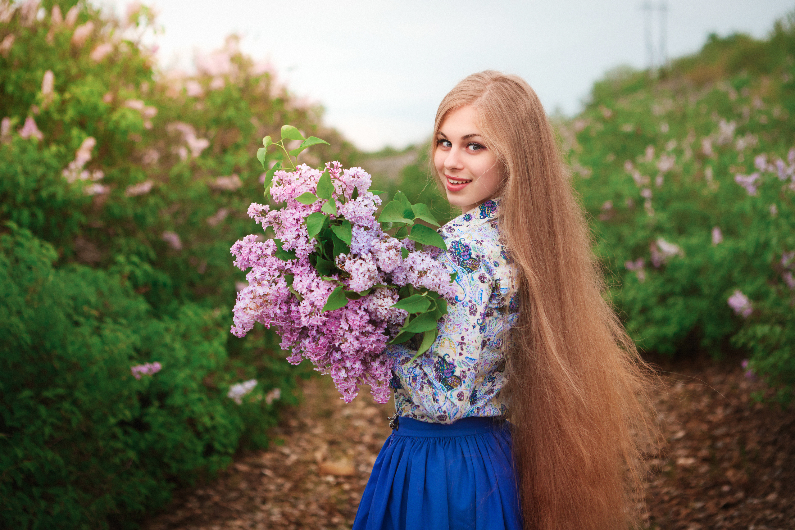 Фотосессия в сиреневом саду. Фотограф Андрей Лёвкин