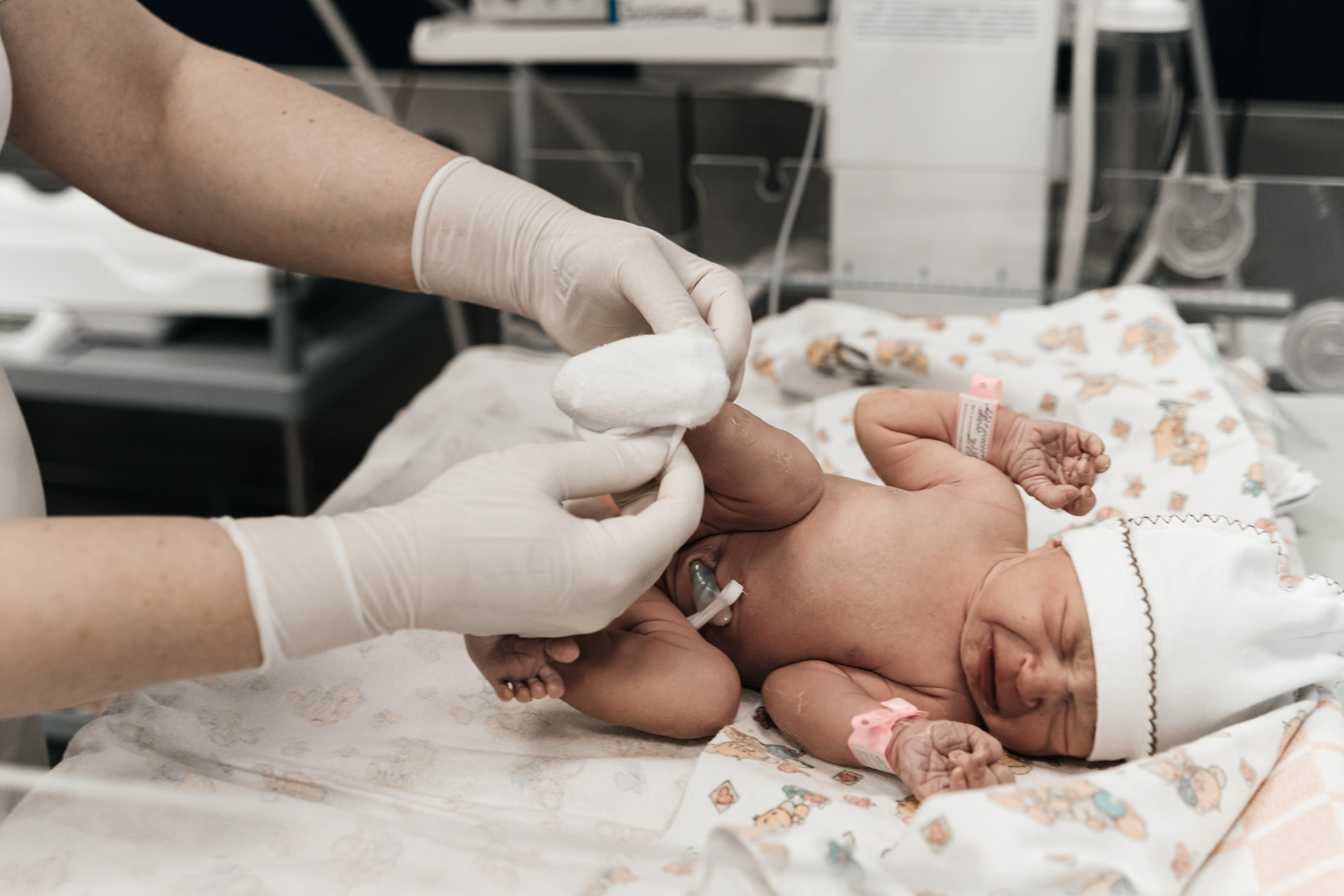Полина. Фотосъёмки в роддоме. Семейный фотограф в Калуге Ирина Ушакова. Фотограф на роды