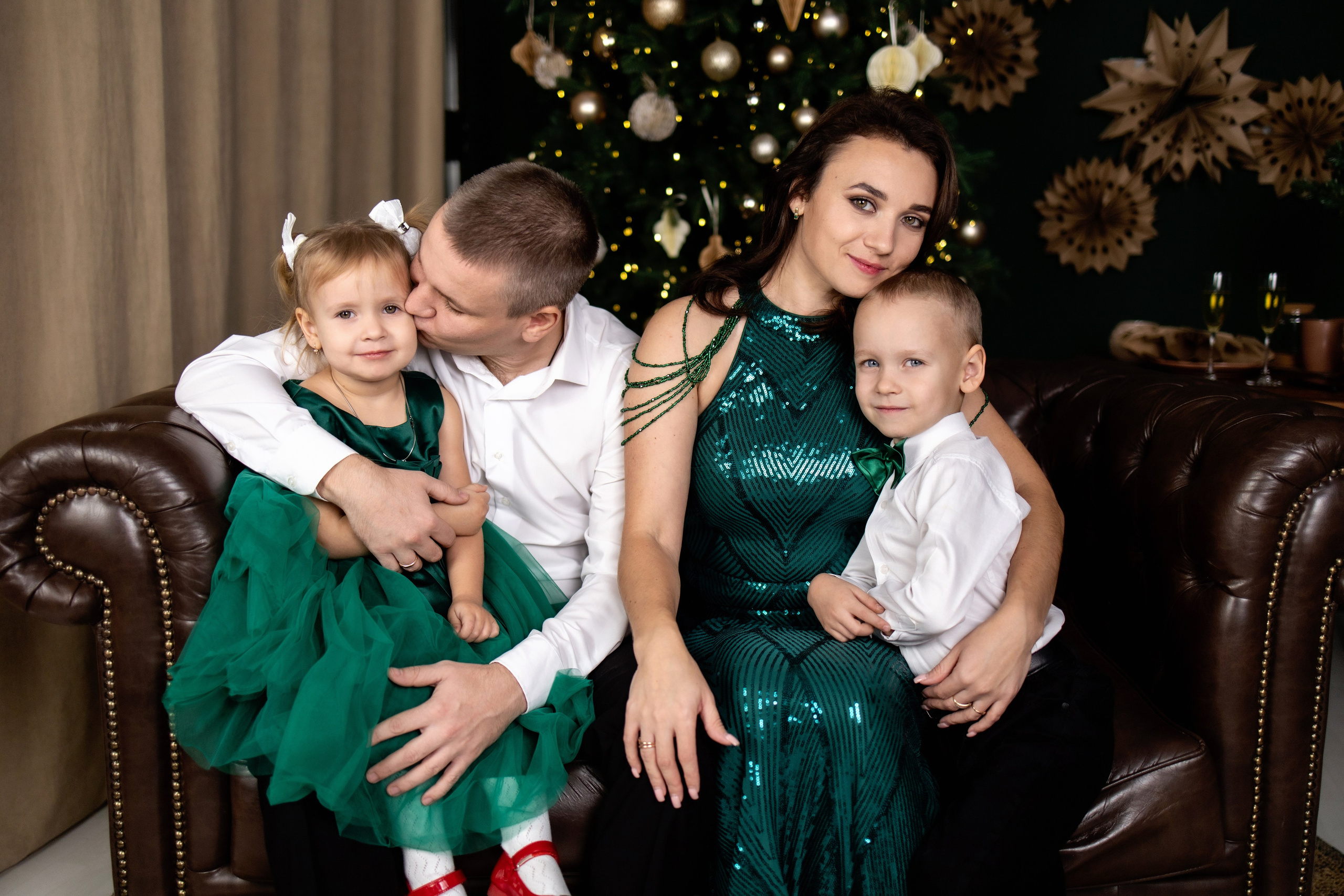 Виталина и семья. Фотограф Надежда Лукьянова