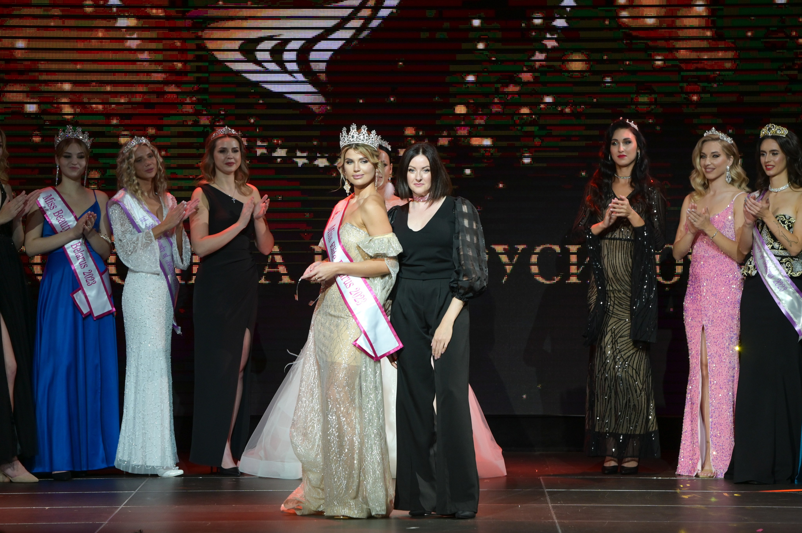 Фотографии с конкурса красоты. Фотоуслуги, услуги фотографа, фотографирование важных событий