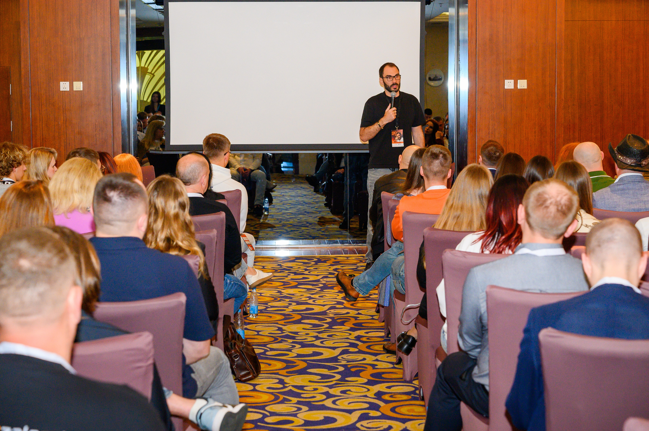 Репортажная съемка с открытия магазина. Фотоуслуги, услуги фотографа, фотографирование важных событий