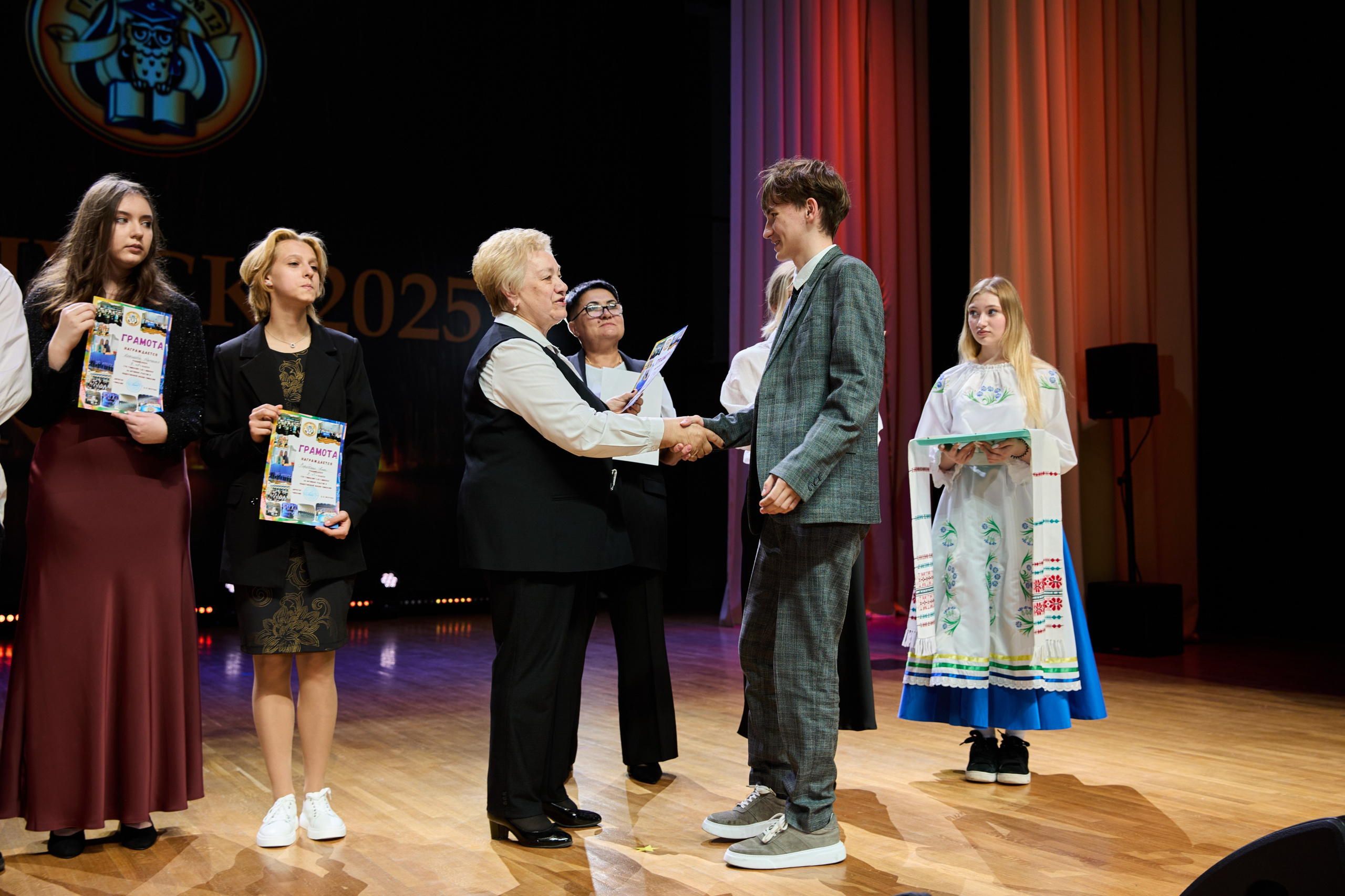 Выпускной 9 класс. Свадебная, репортажная фотосъемка и видеосъемка в Минске. Илья и Юлия Ширмановы. Фотограф | Видеограф | Минск