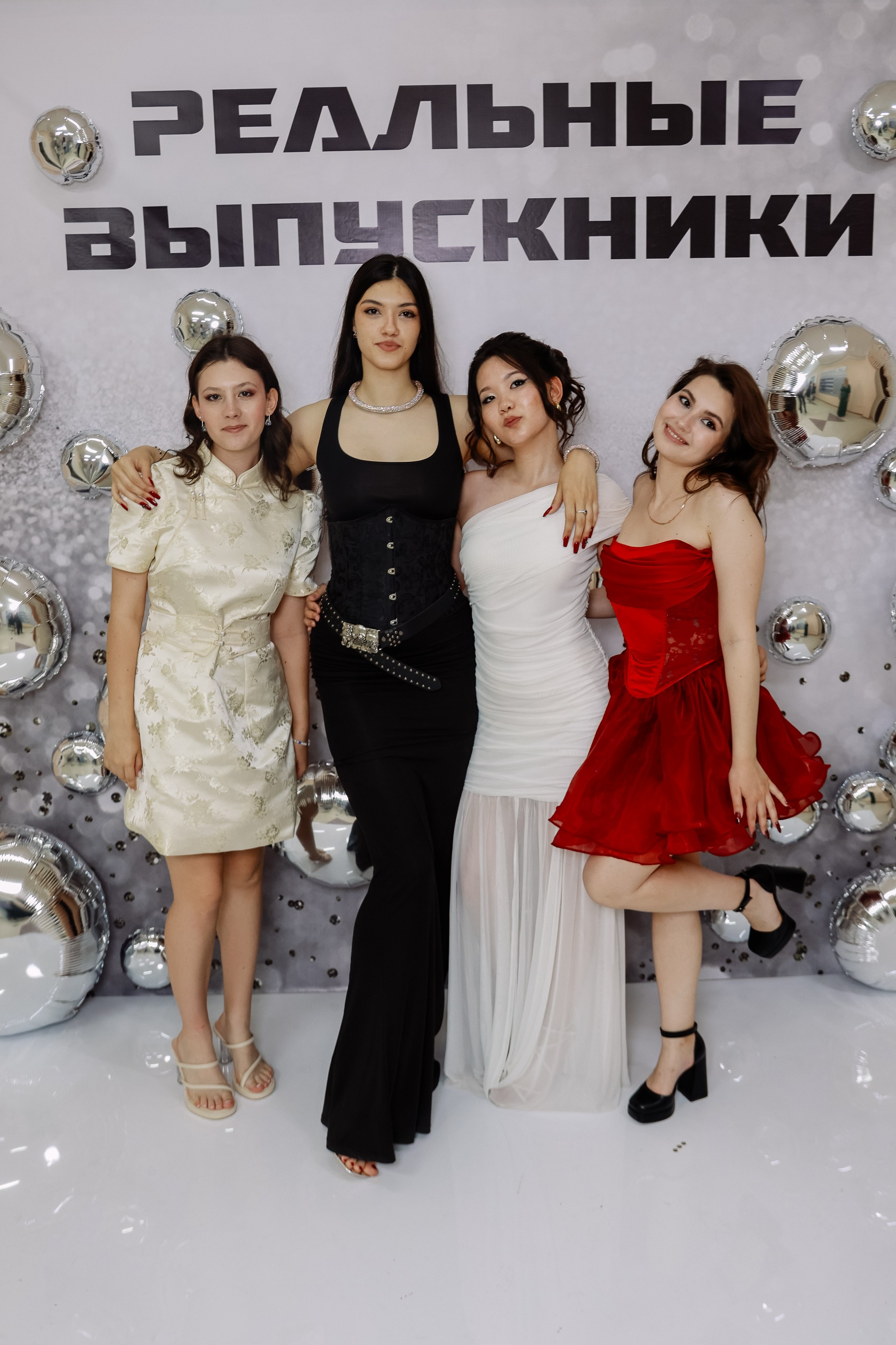 Выдача Аттестатов школа 210. Фотограф Юлия Мальцева