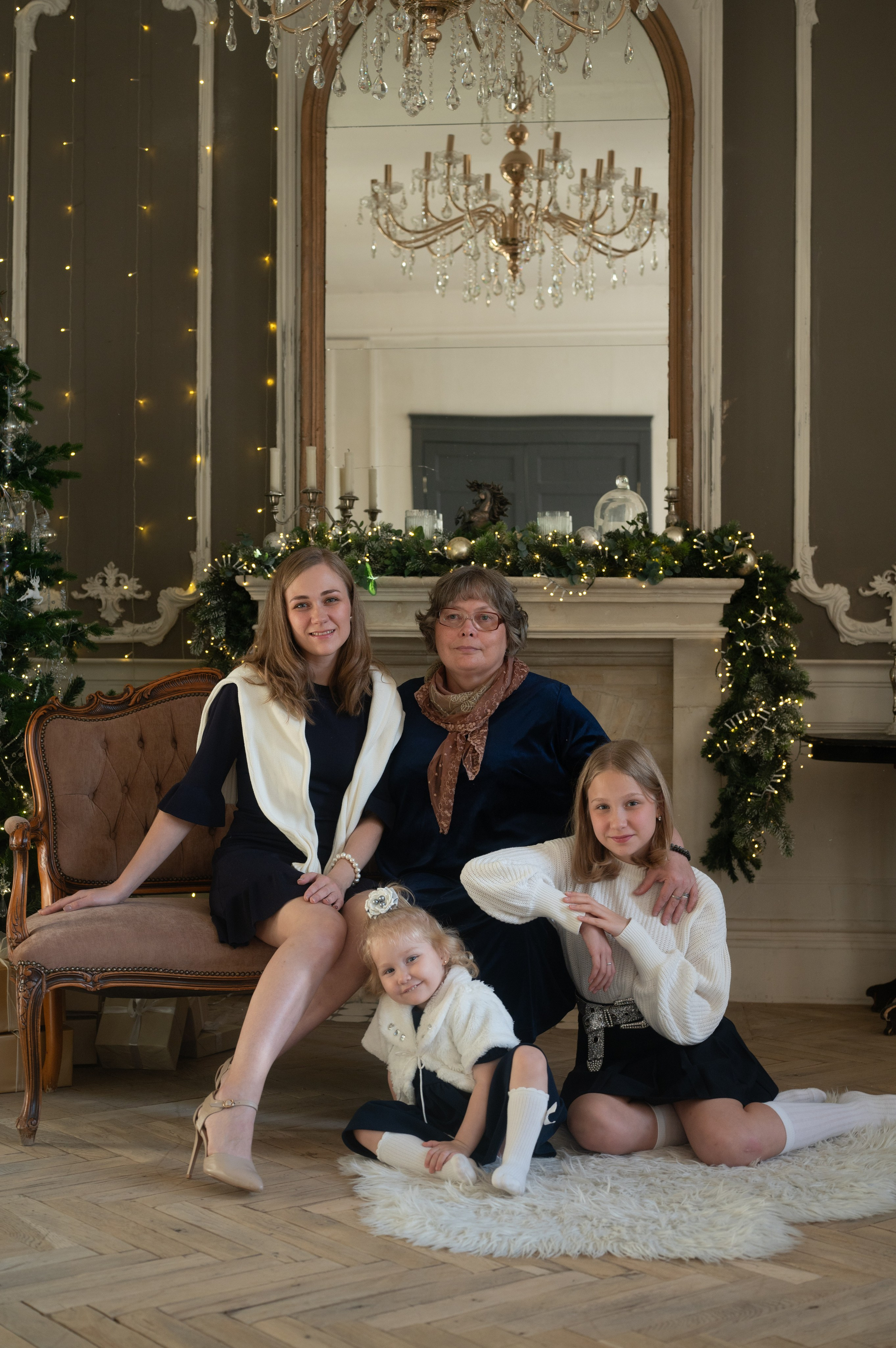 Фотостудия «Файн-арт» Новый год 2024-25. Фотограф новорожденных, семейный детский в Тюмени Татьяна Морозова