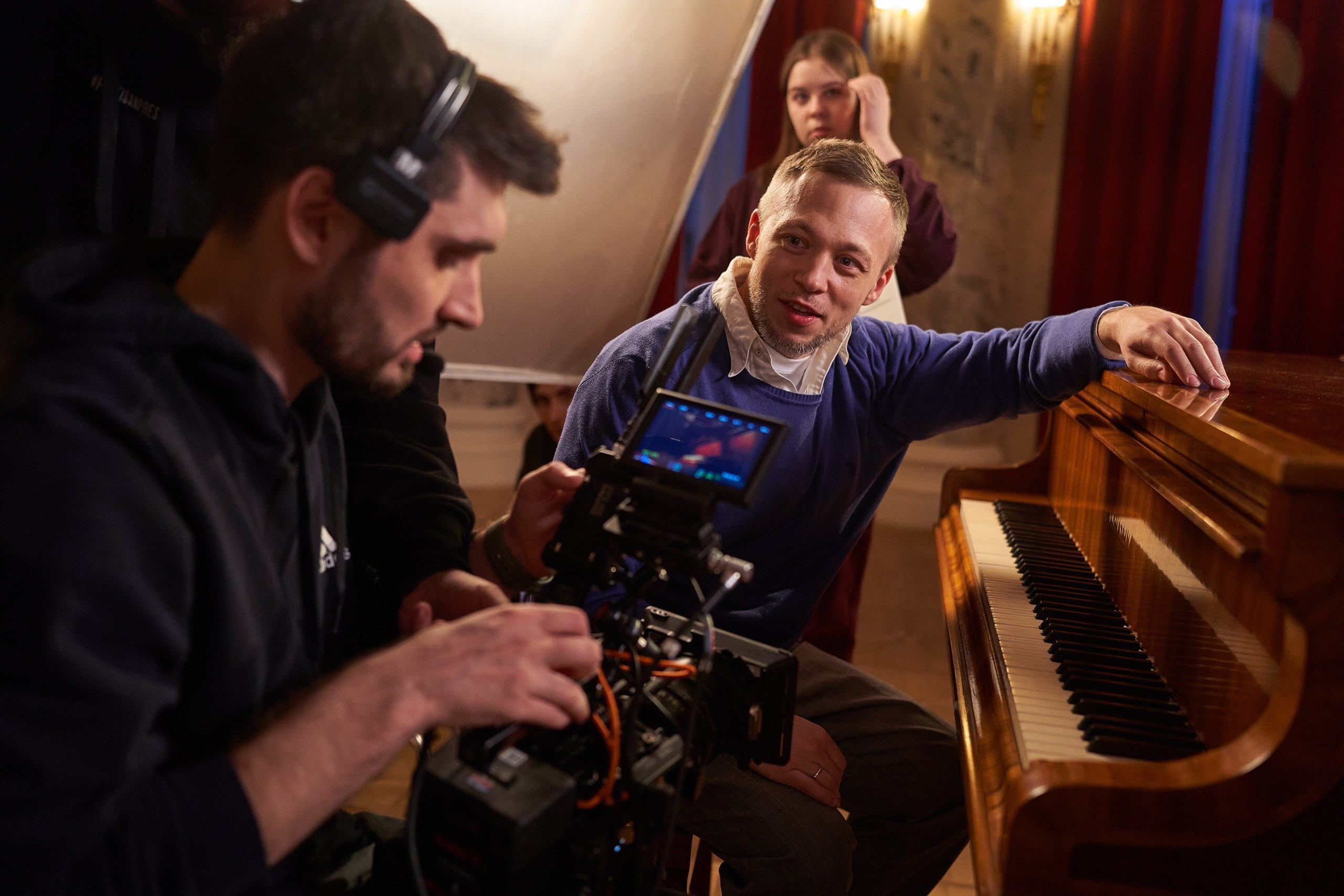 Закулисье (бэкстейдж). Фотограф Петр Анисимов