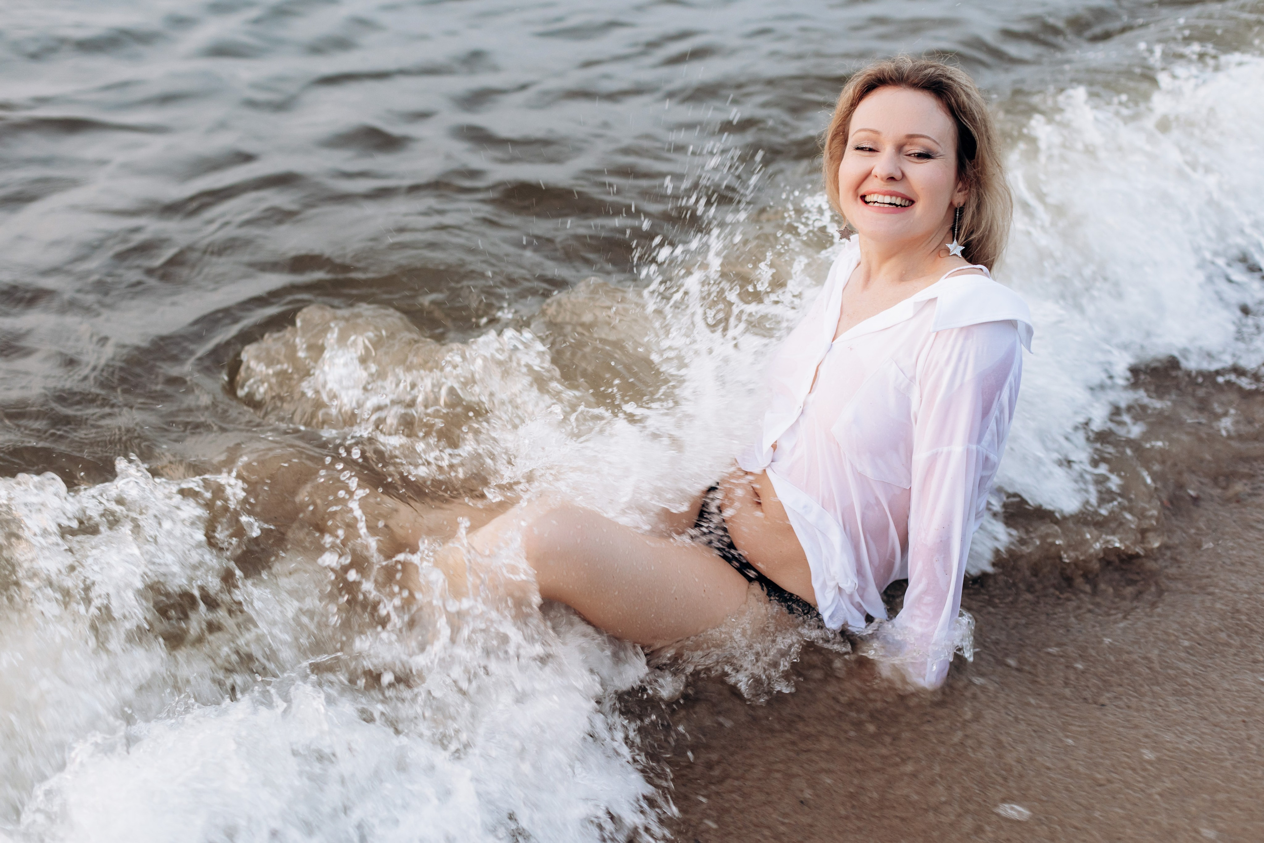 Подруги Отрадное закат лето. Фотограф в Калининграде свадебная фотография, репортажная, фотосессии