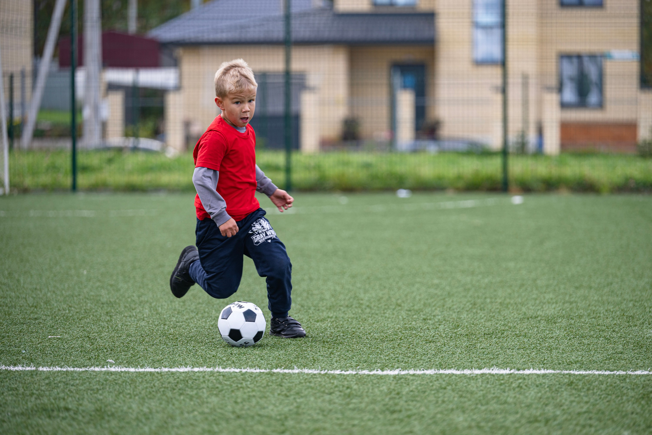 Детский футбол. Республика Татарстан, Высокогорский район, с. Высокая Гора. Свадебный фотограф в Казани, и Зеленодольске Радик Мухаметов