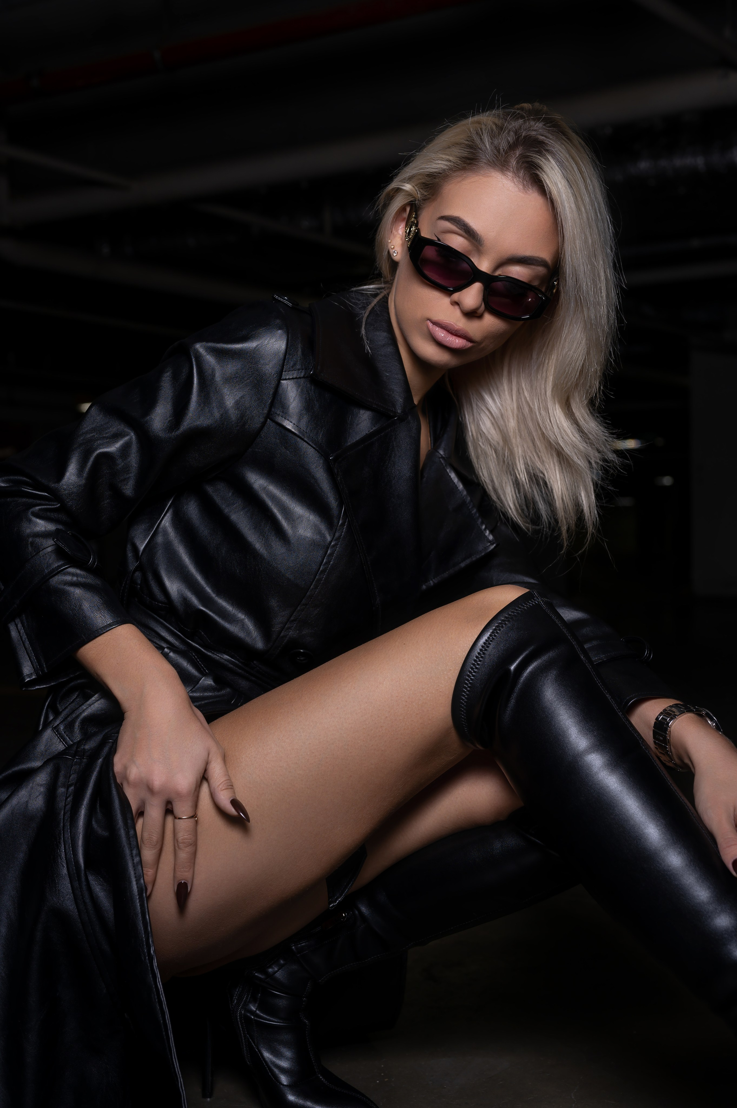 На парковке. Портретный и будуарный фотограф в Воронеже. Игорь Бабичев