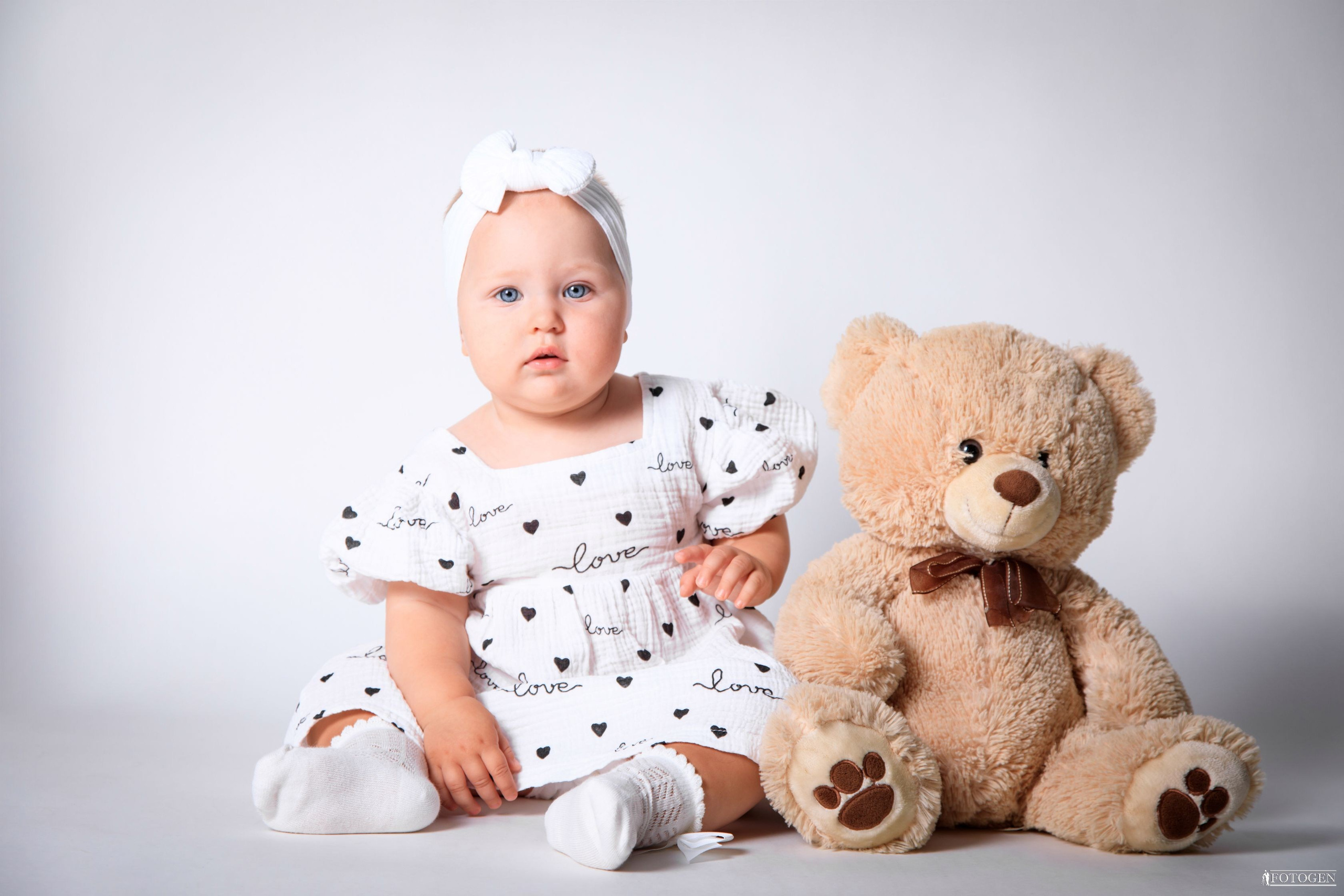 Фотосессия Девочек до 3 лет в Интерьере — Fotogen. Интерьерная фотостудия FOTOGEN г. Краснодар