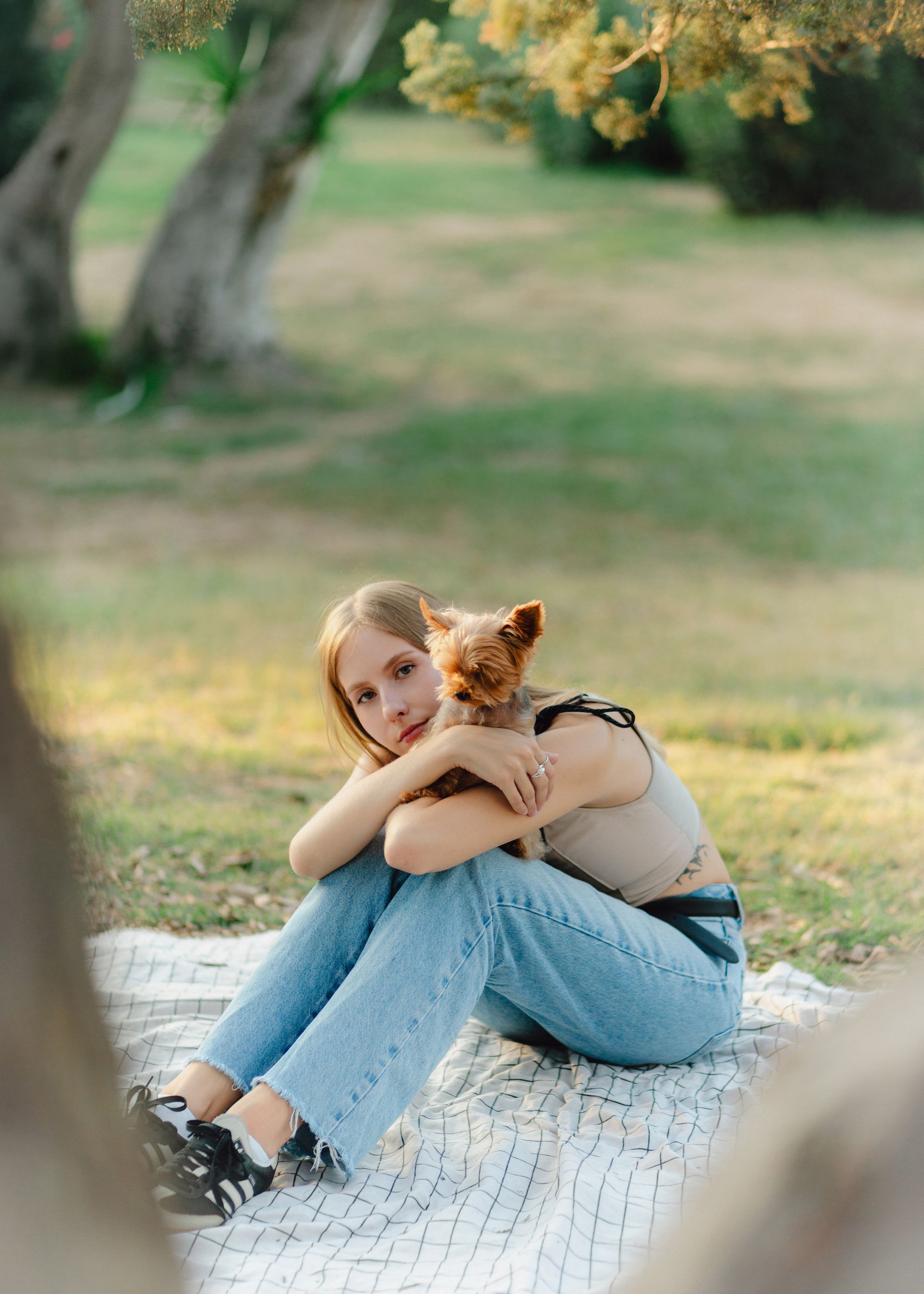 Julia & Her Playful Stitch. Barbara Isaeva