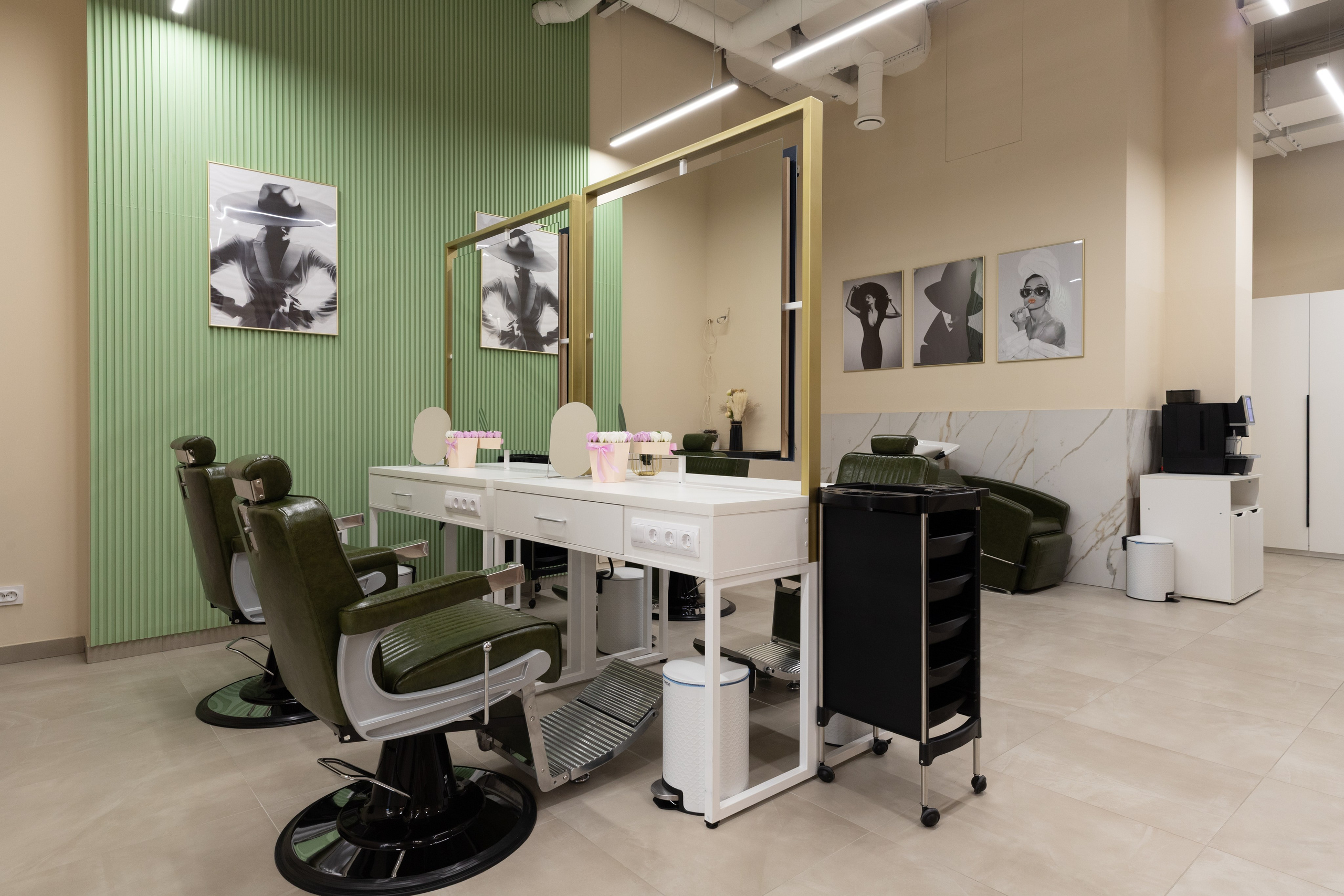 Бьюти-коворкинг на Парнасе. Интерьерный фотограф в Санкт-Петербурге Ксения Сорокина