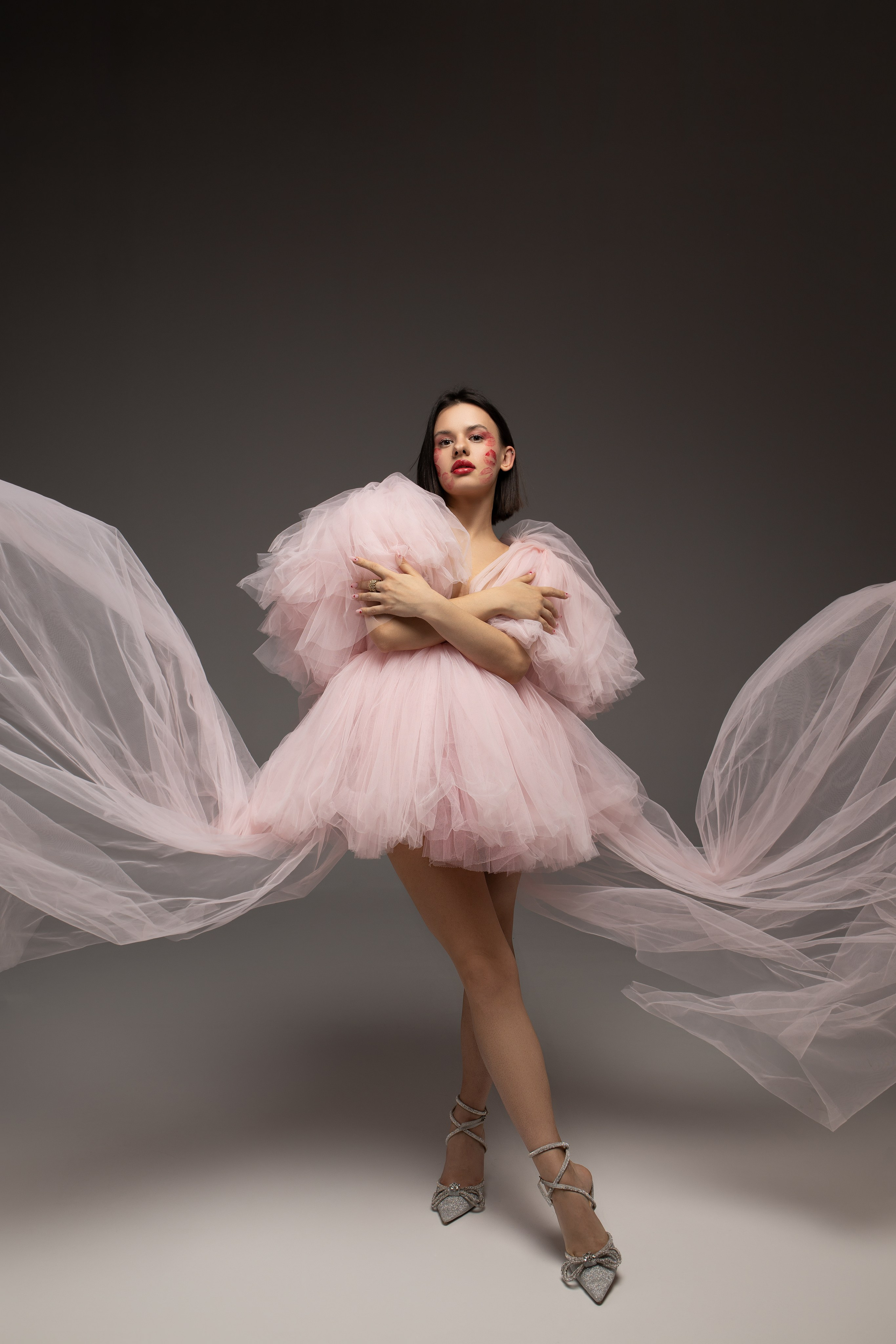 Цветной свет и фигуры. Фотограф Минск