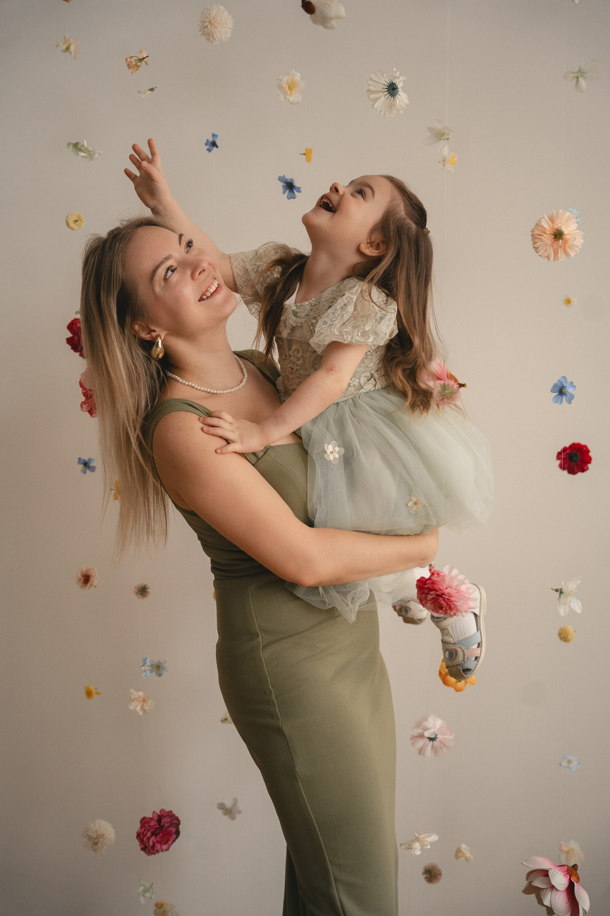 Оля и Настя. Фотограф/рилсмейкер в Москве и МО. Свадьбы, индивидуальные съемки, лавстори, беременность, мероприятия, бренды