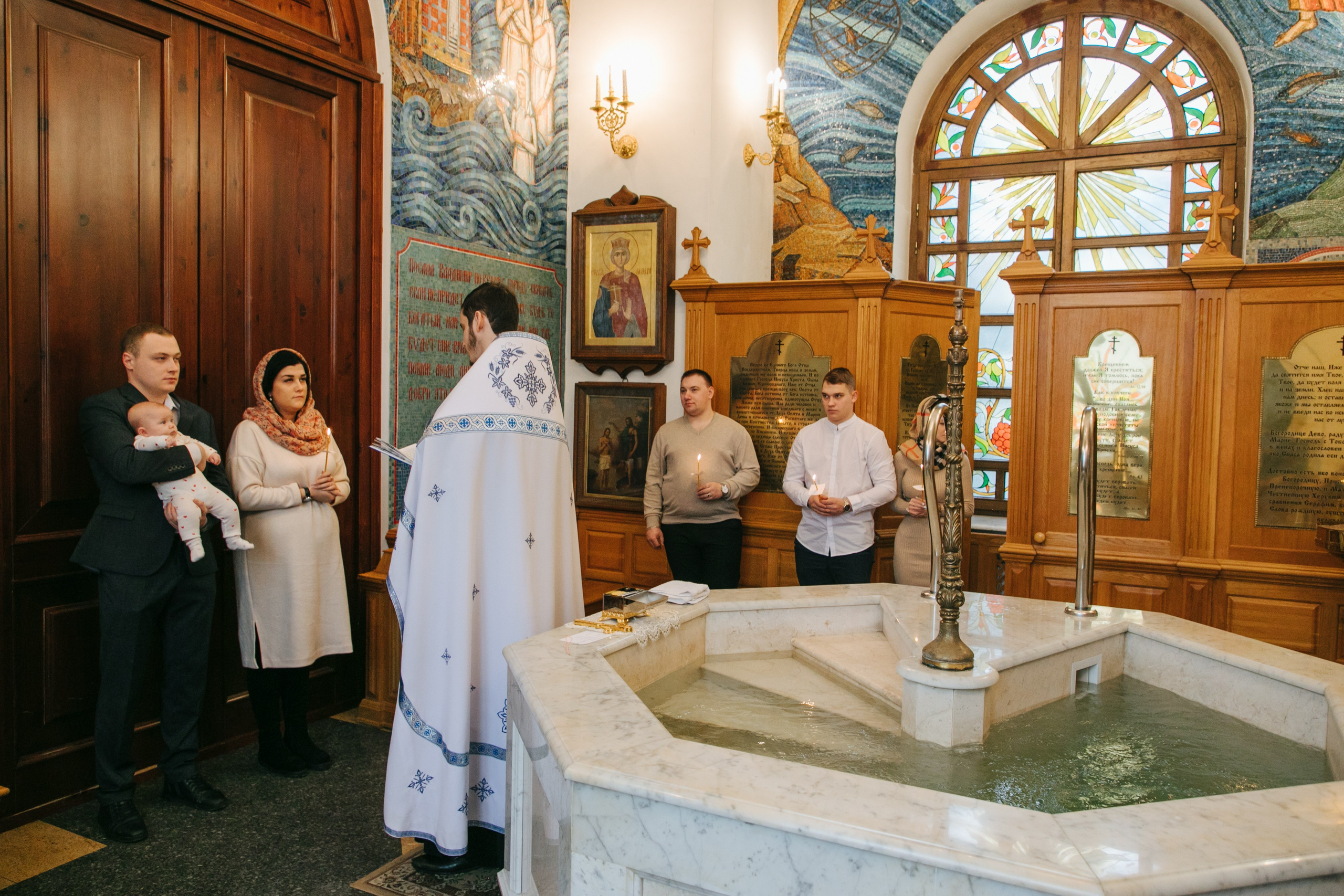 Крещение Храм Спаса Нерукотворного Образа г. Всеволожск. Фотограф на крещение в Санкт Петербурге