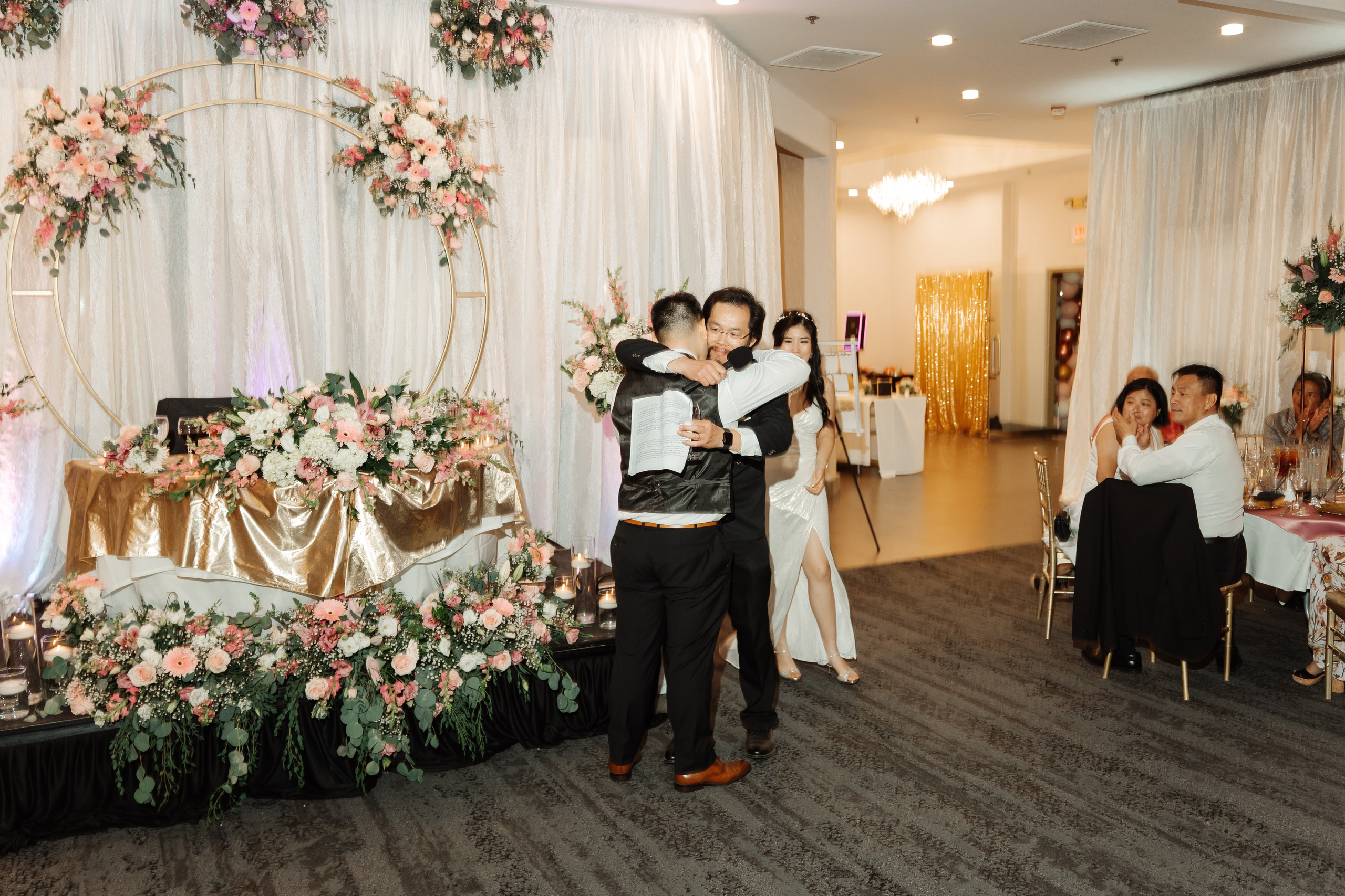 2025-08-16_AndreaChristopher. Ретушер Зенькевич Света