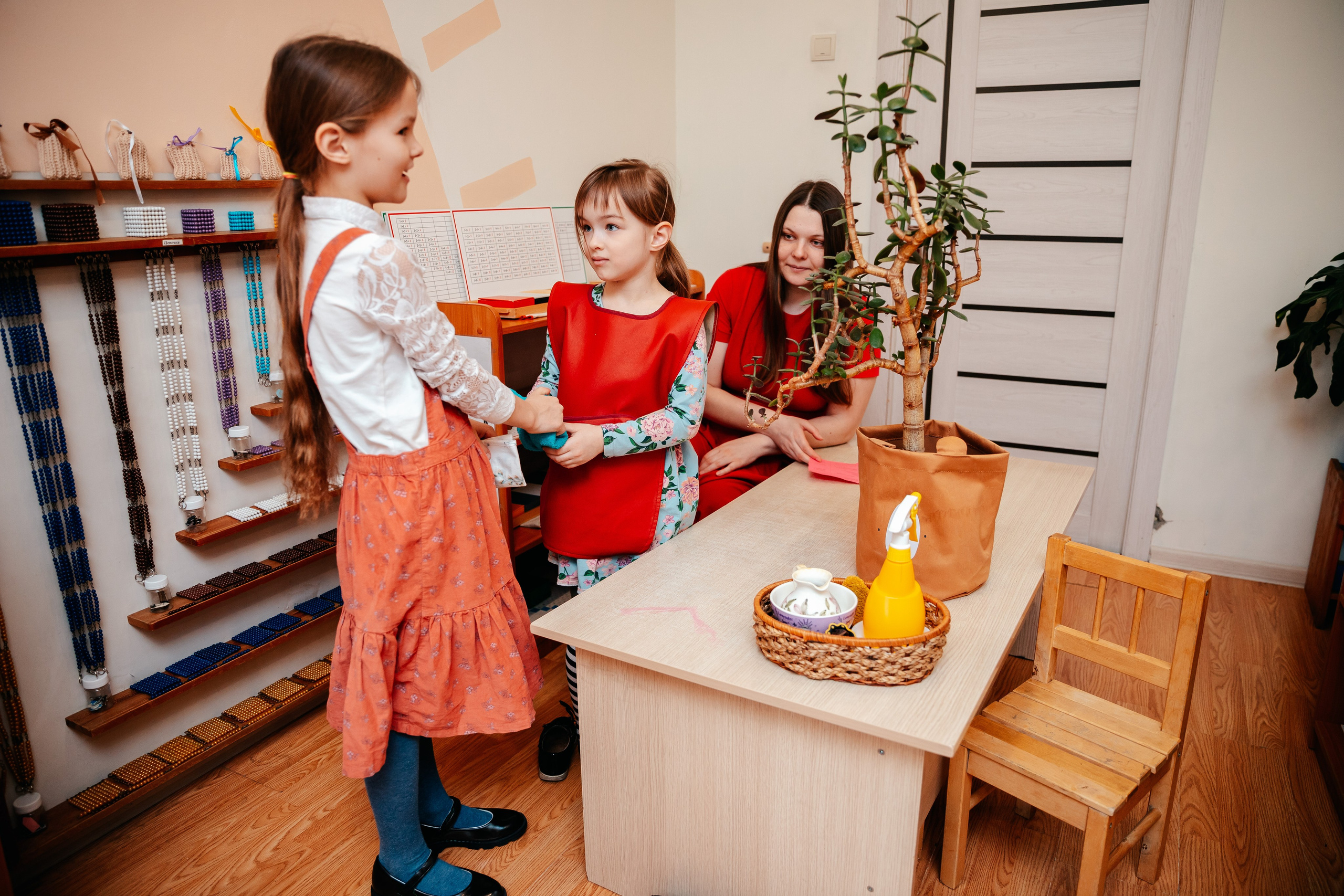 8 марта в Монтессори-саду. Семейный lifestyle фотограф в Санкт-Петербурге Людмила Пахомова