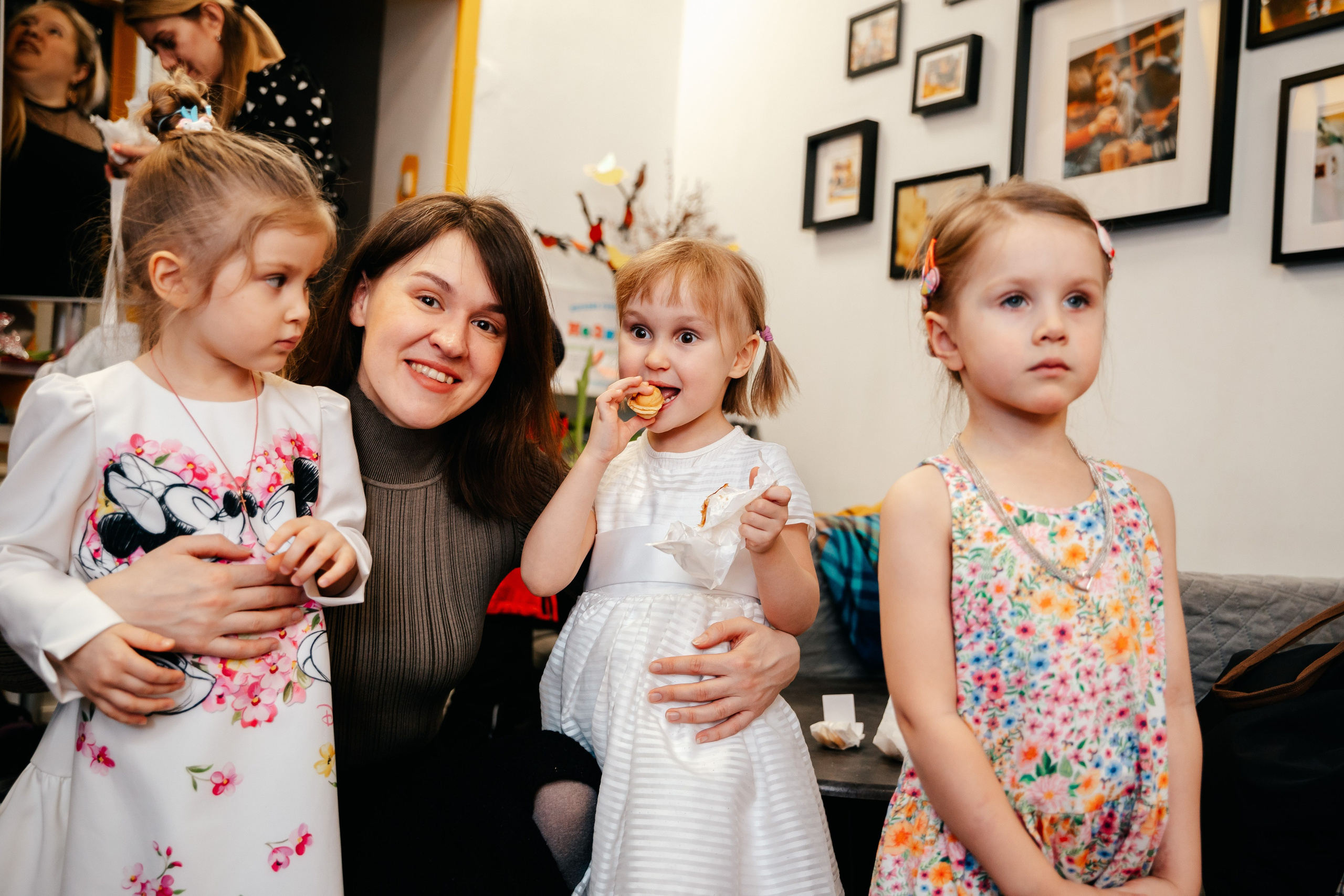 8 марта в Монтессори-саду. Семейный lifestyle фотограф в Санкт-Петербурге Людмила Пахомова