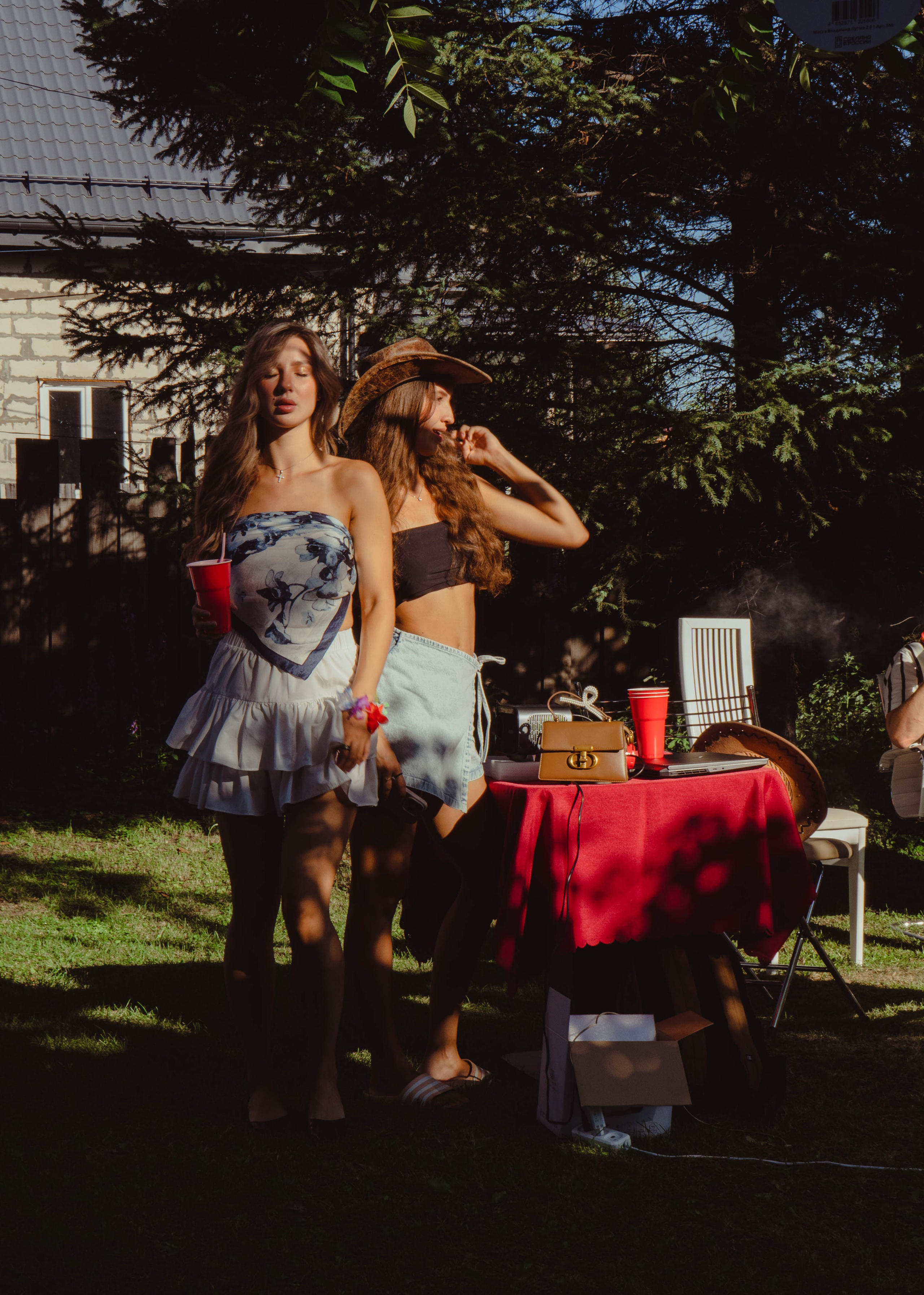 Гавайская вечеринка. Кир Анисин. Режиссер & фотограф