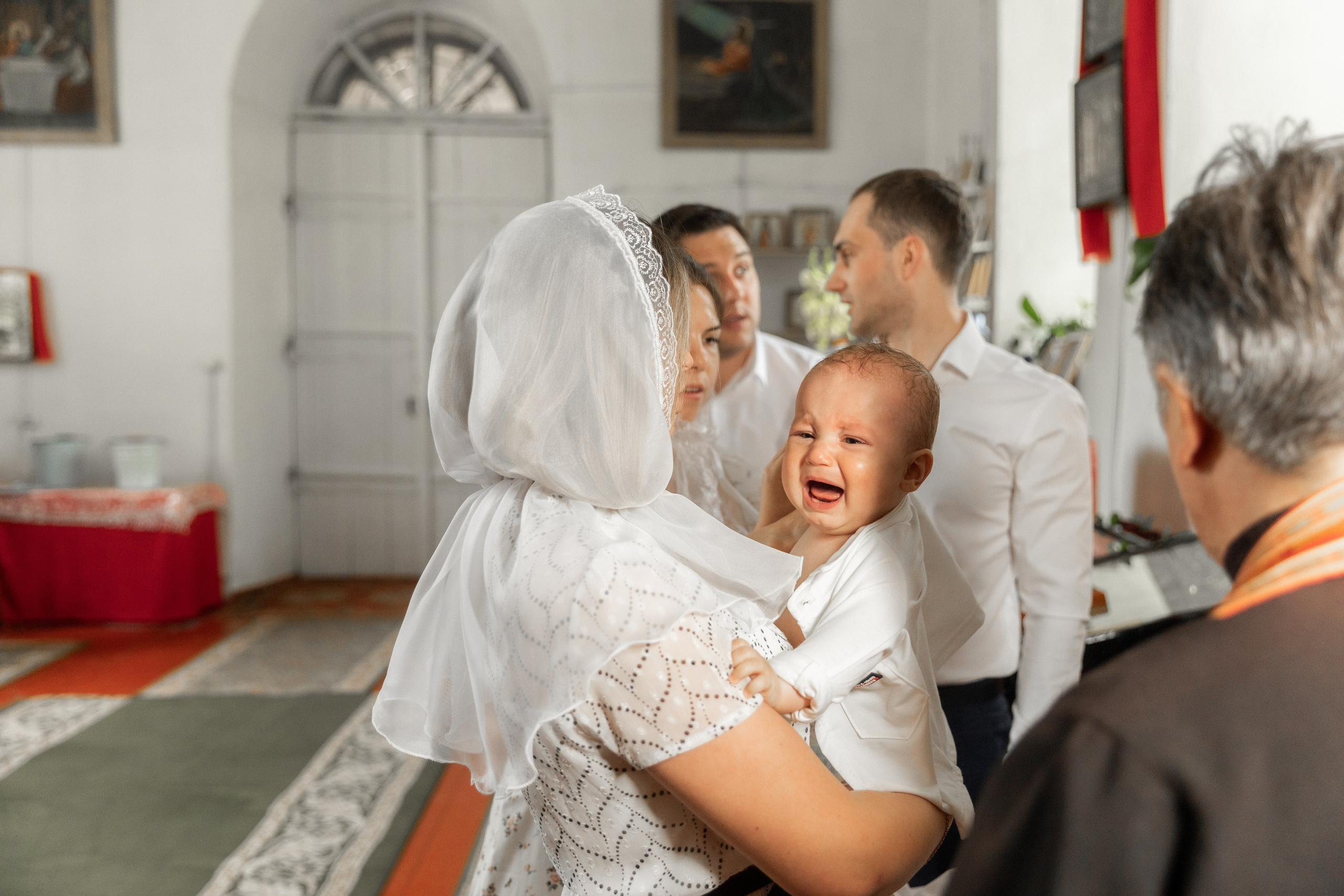 Таинство крещения в Чернянке с. Раевка. Фотограф Максим Никонов