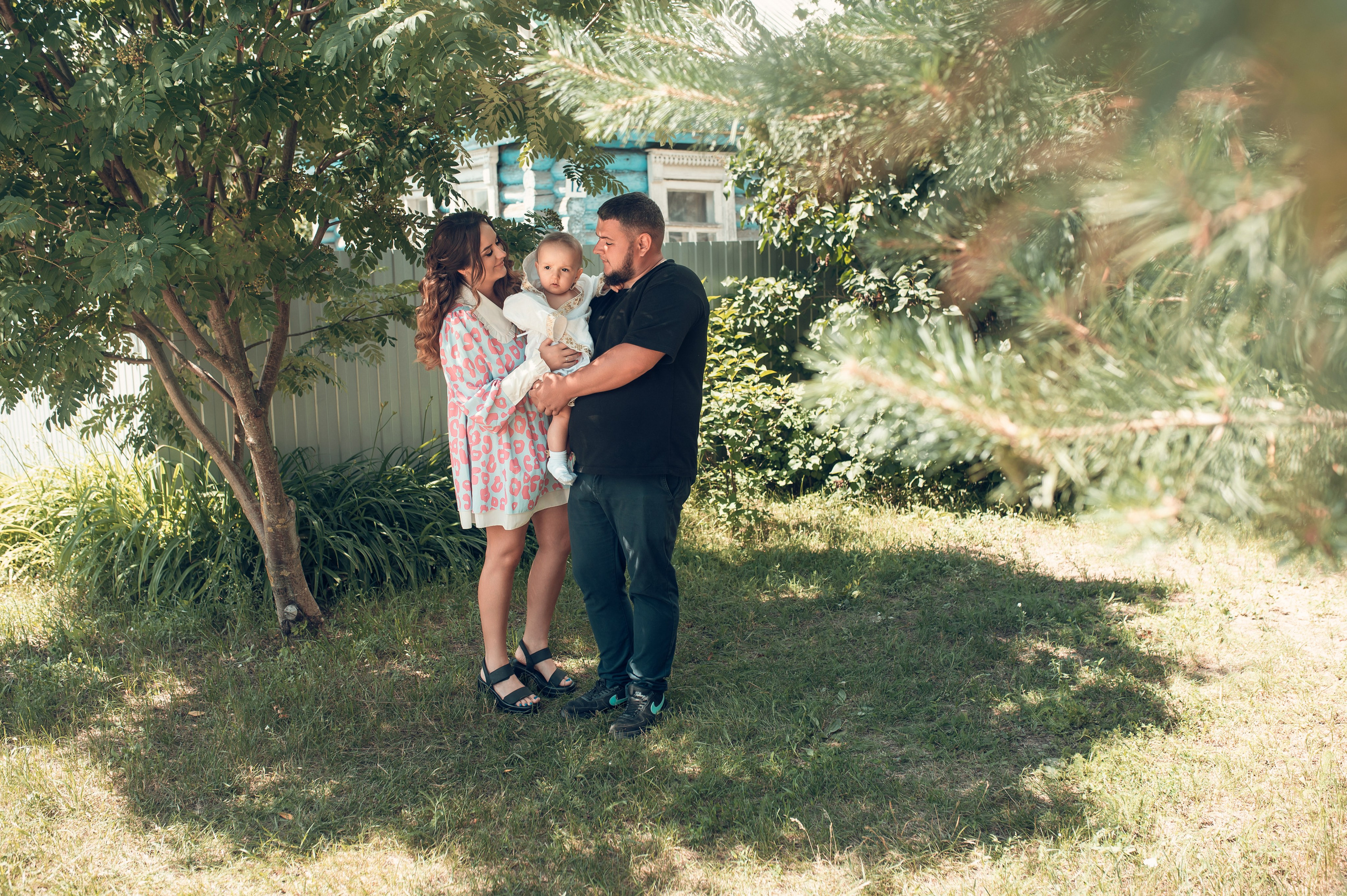 Церковь Покрова Пресвятой Богородицы в Полянах. Семейный фотограф Олеся Батурина Рязань