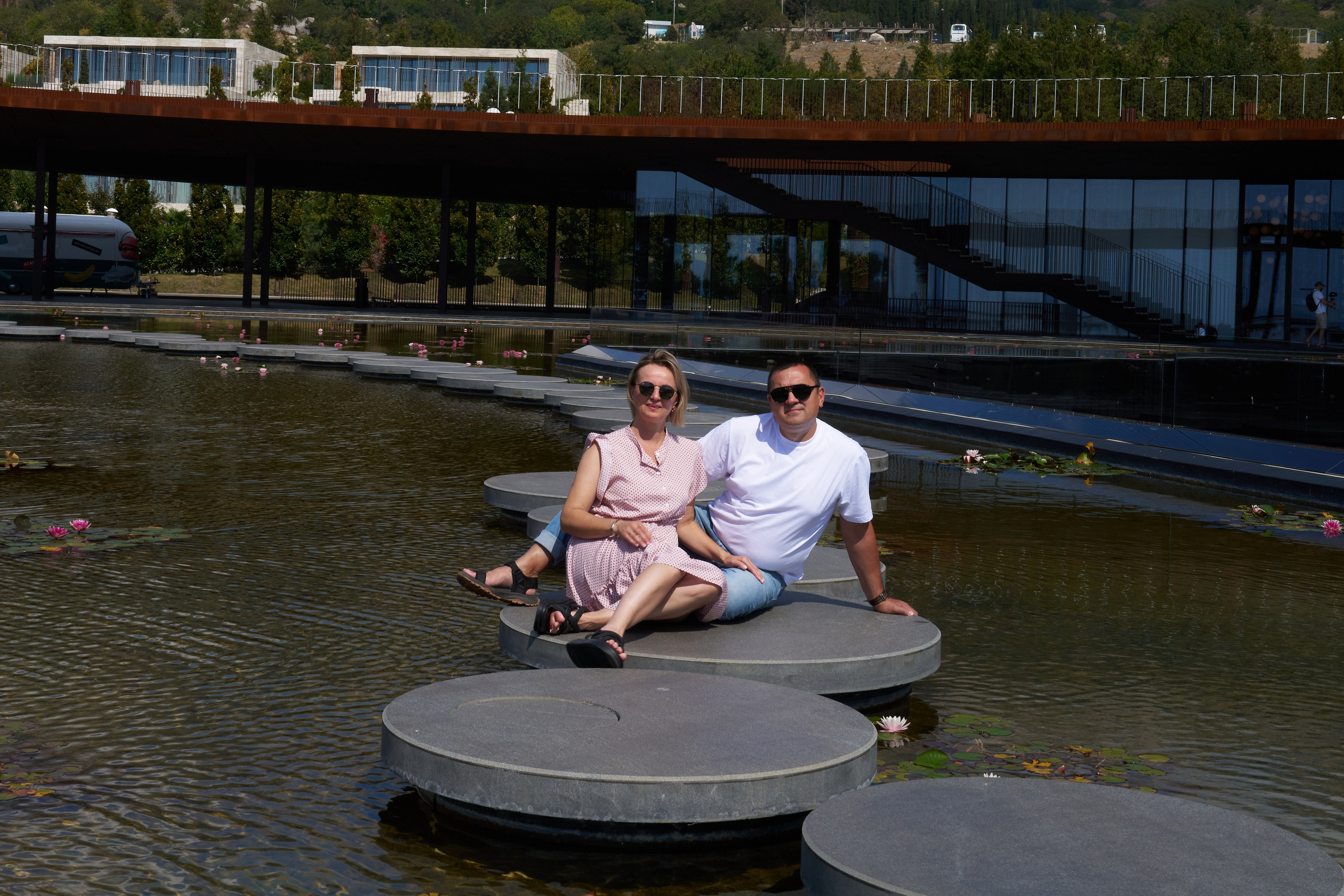 Семейная прогулка 4 человека. Свадебный фотограф Виктория Роса