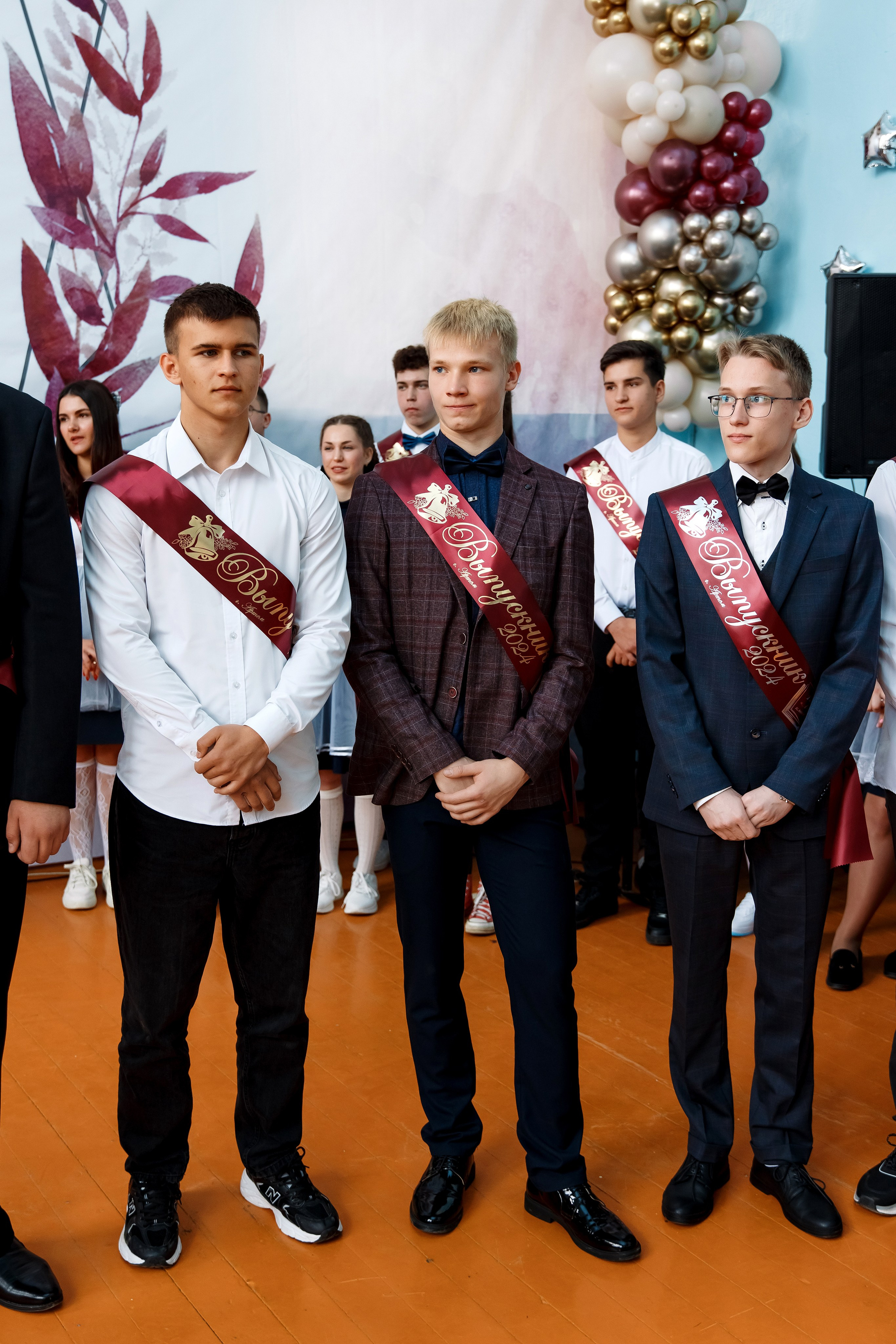 11 класс Последний звонок. Фотограф Любовь Корниенко, Примоский край