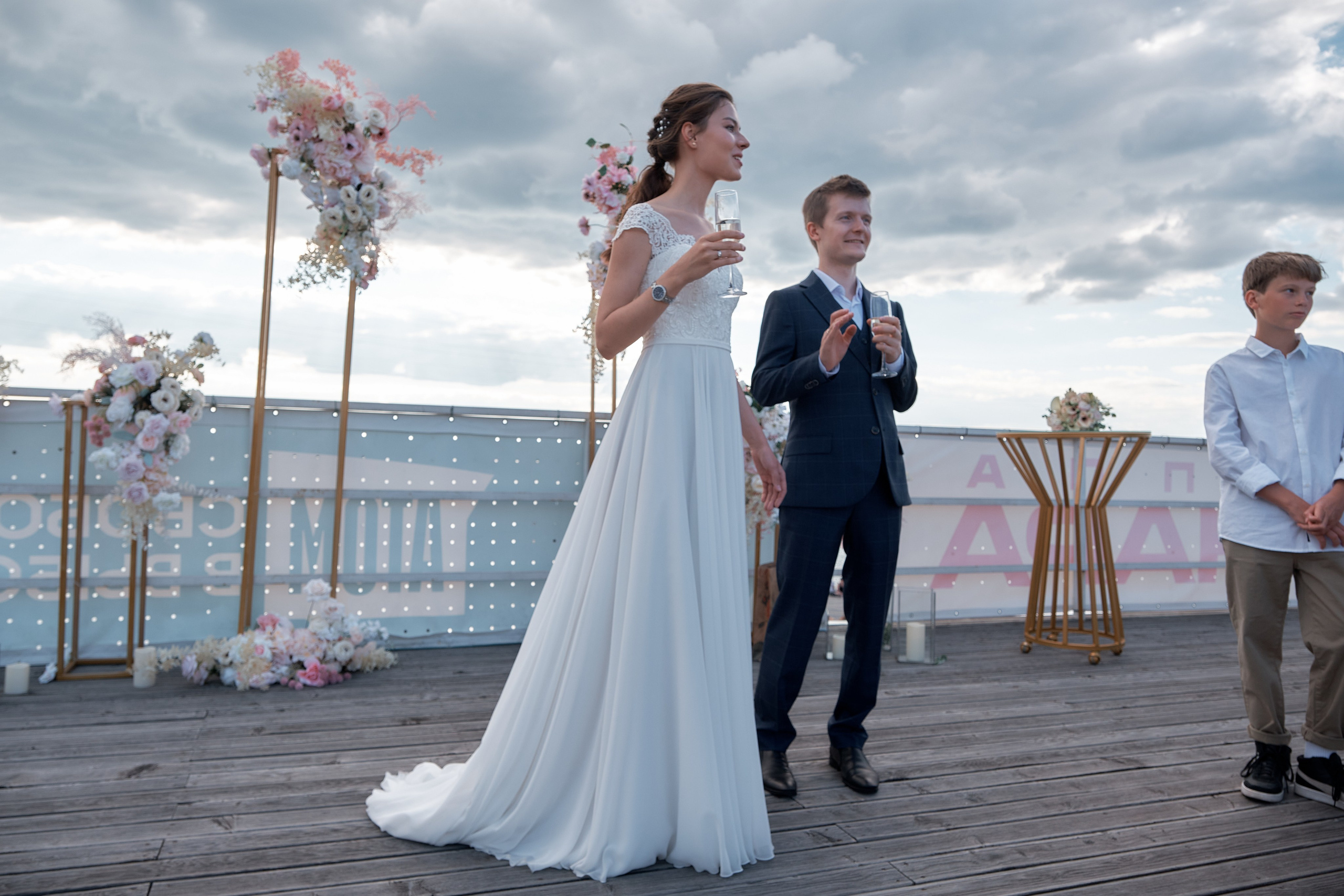 Яхта парус. Свадьба. Свадебный и портретный фотограф в Екатеринбурге Александр Блюденов