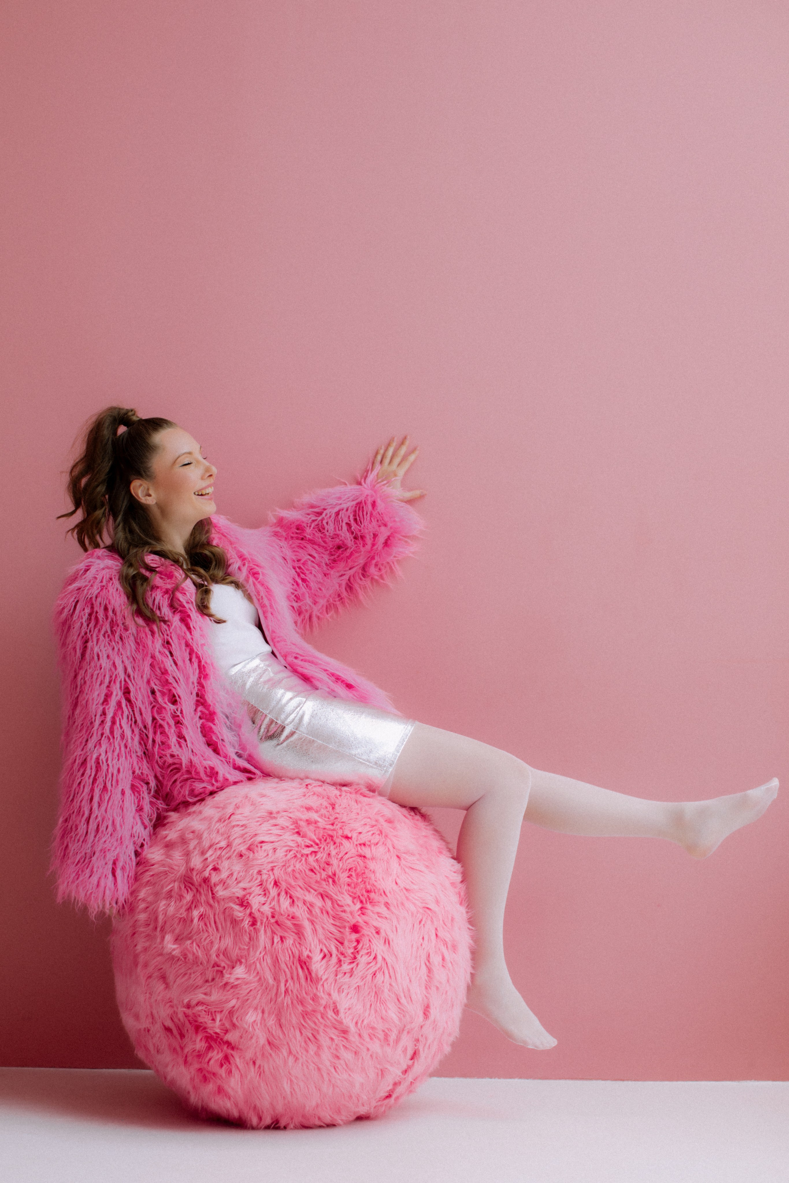 Алена. Фотосессия в розовой студии. Фотограф в Москве Ольга Сатони