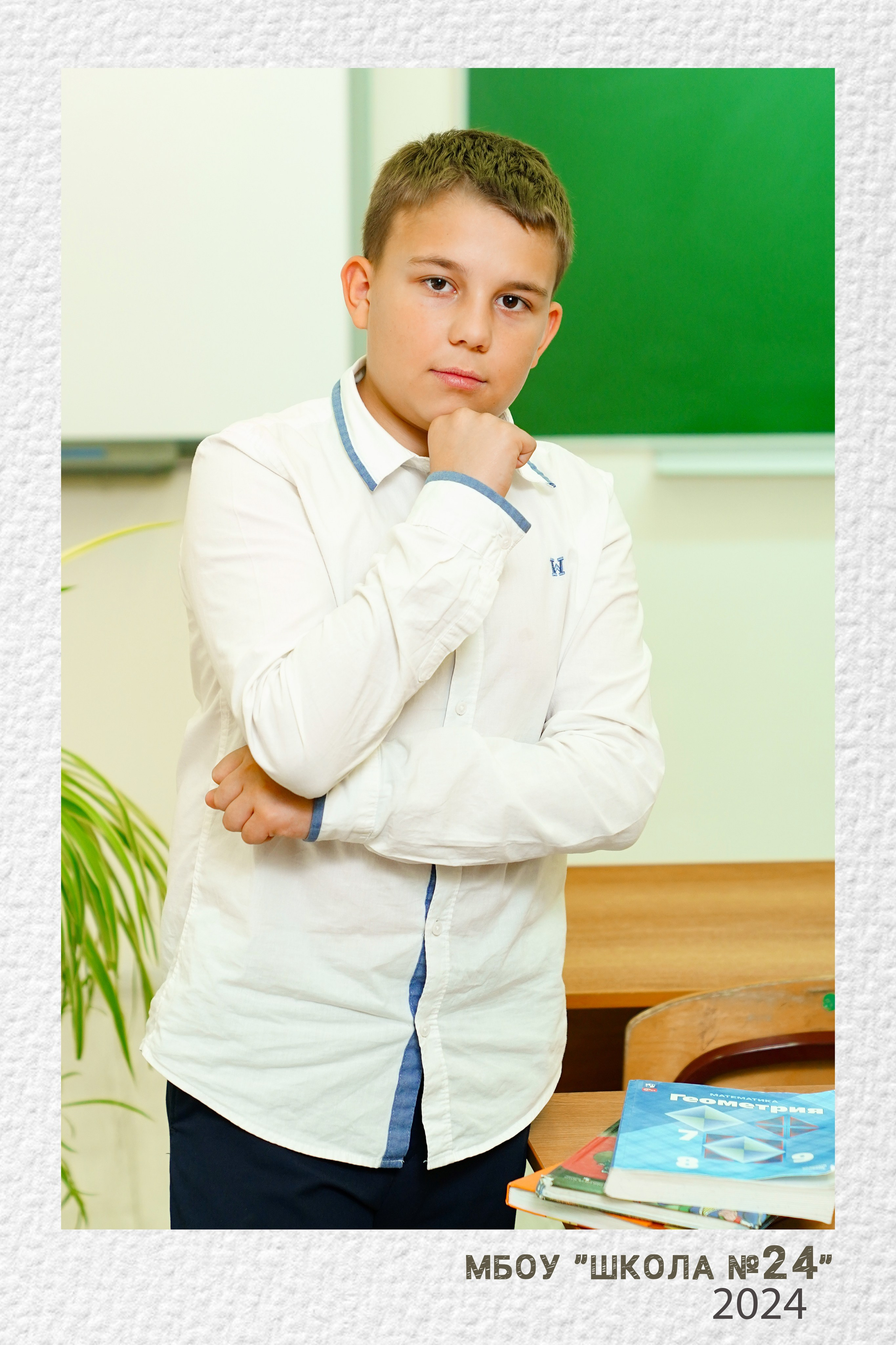 Портреты старшие классы. MEMENTO.Выпускные альбомы, школьные, юбилейные и другие книги. Ростов-на-Дону