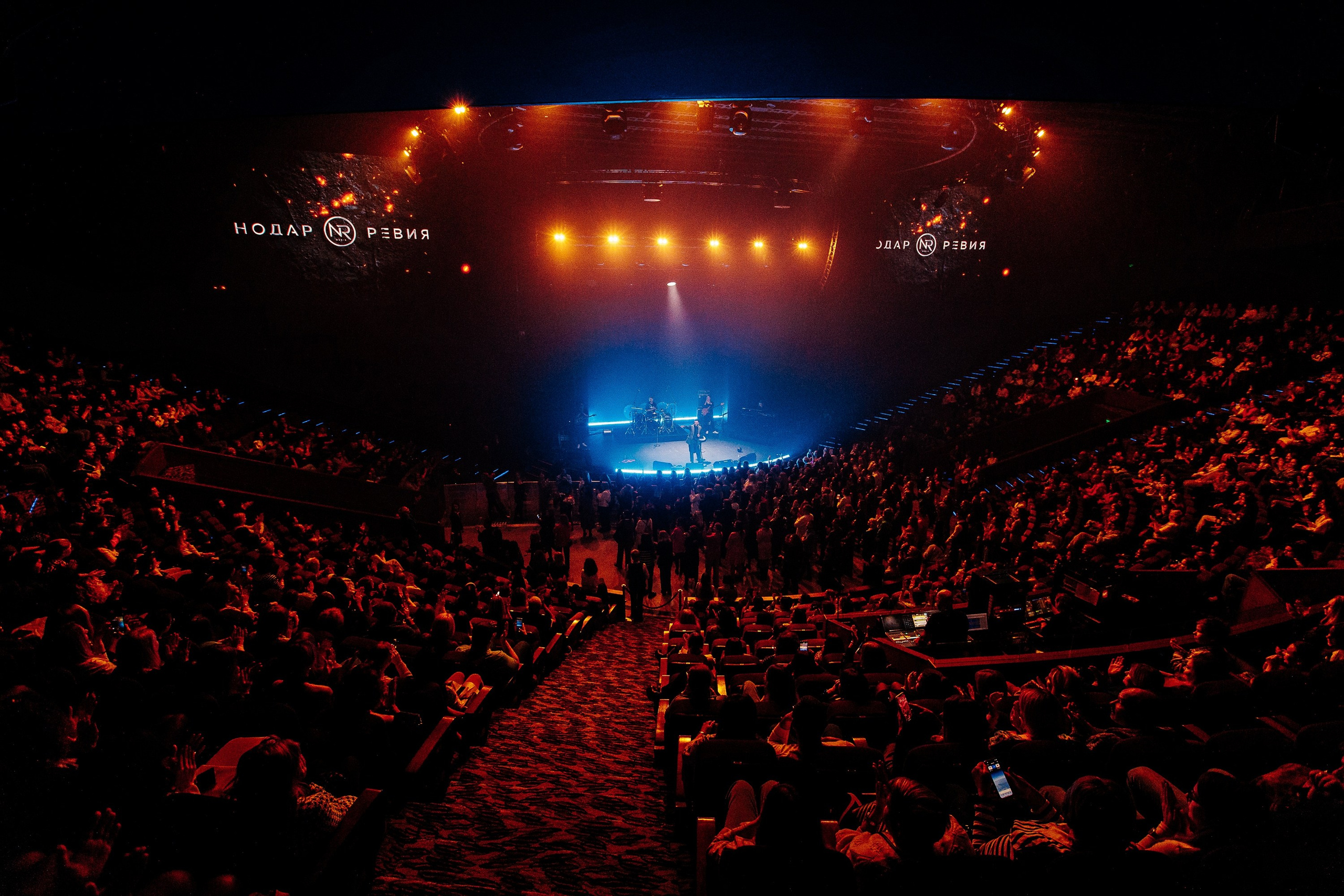 НОДАР РЕВИЯ. Фотограф в Москве Алексей Виноградов