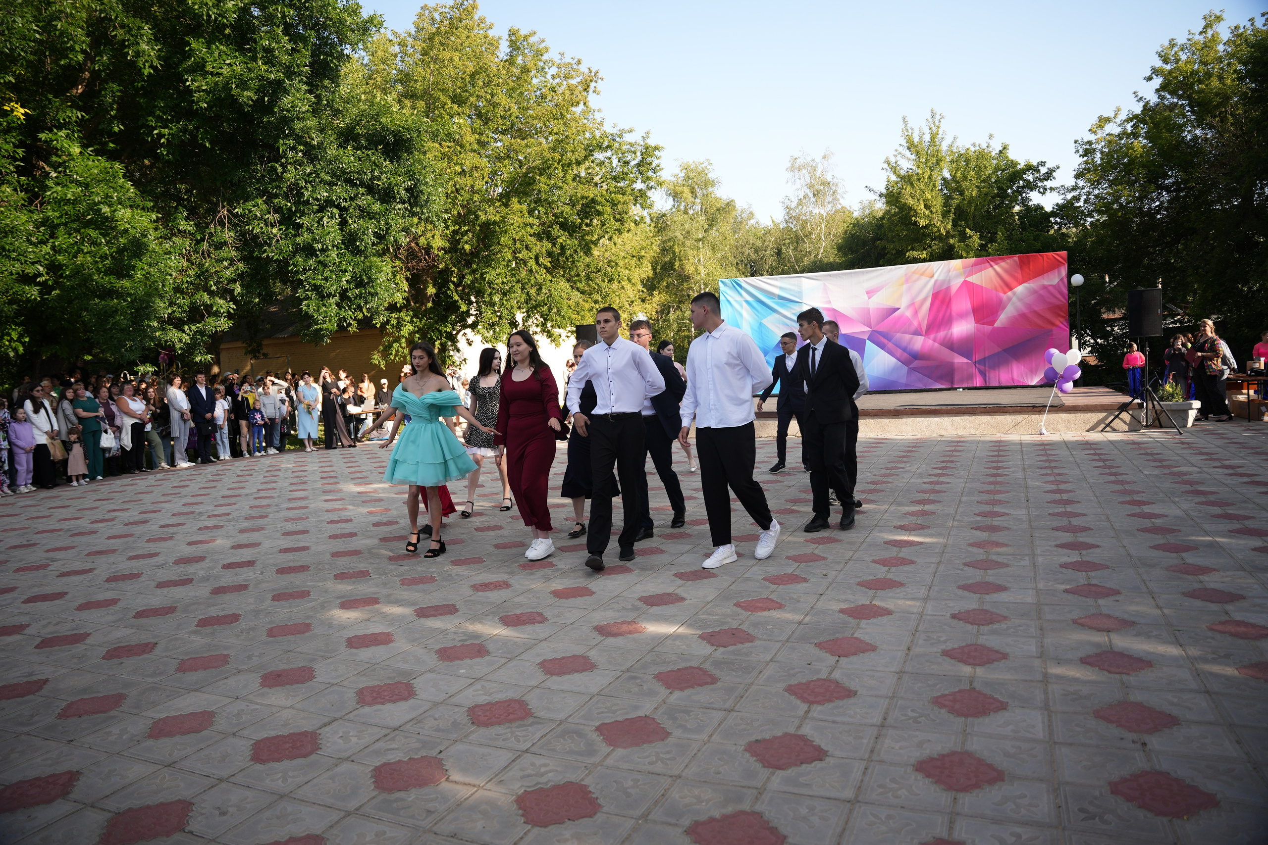 Выпускной в парке. Ольга Плаксина фотограф в Саратове