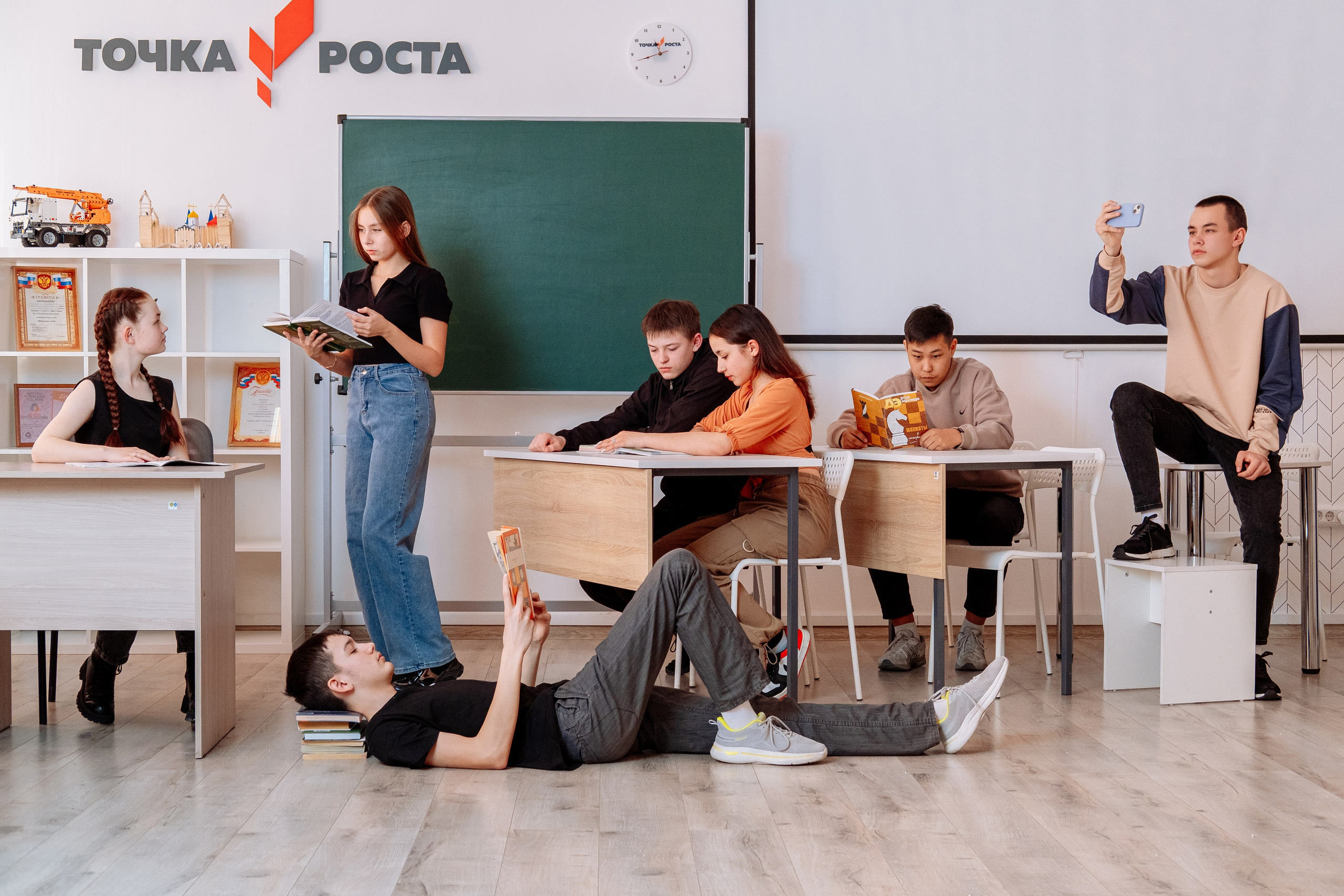 Портфолио 9-11 кл. БумальБум Выпускные альбомы