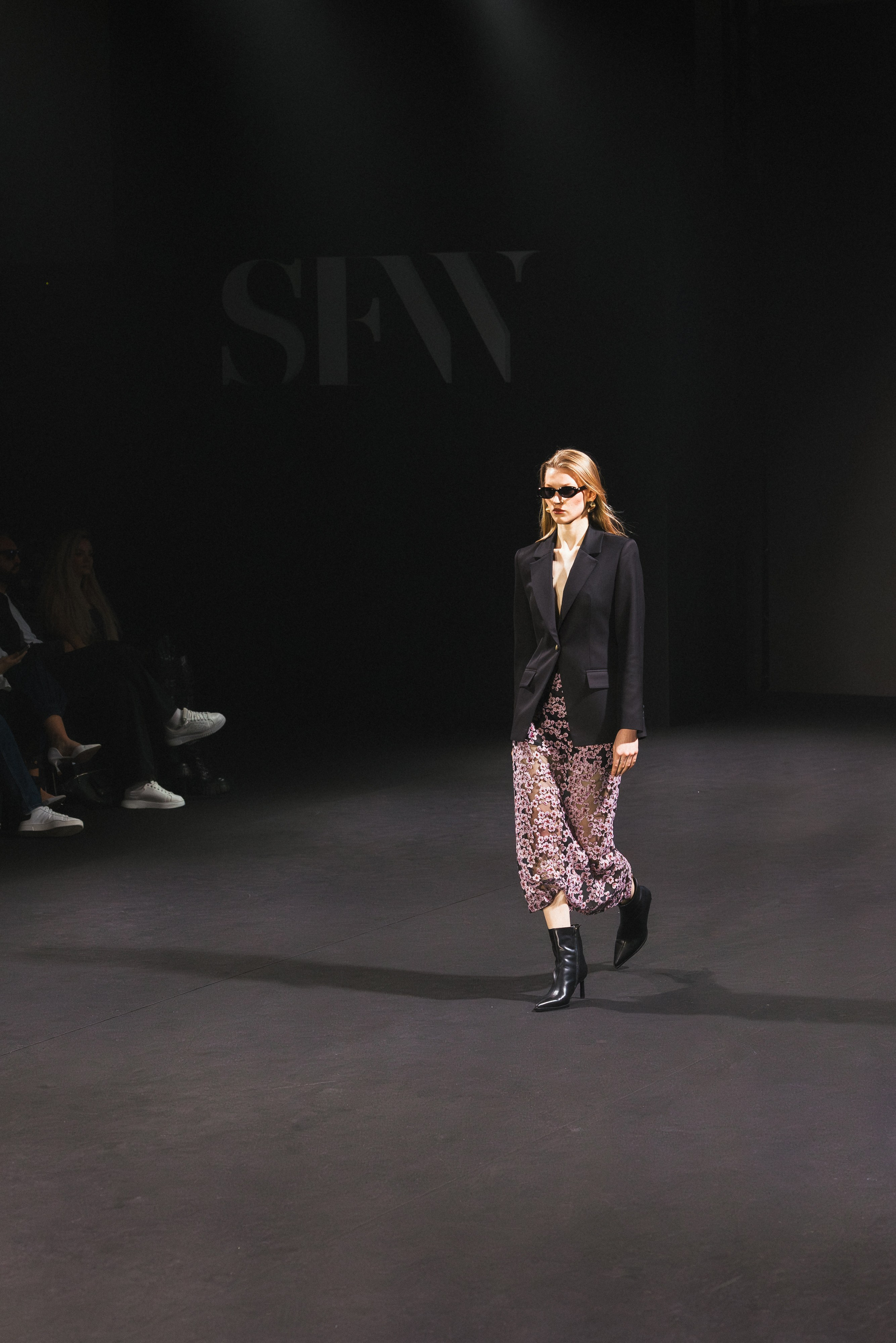 Catwalk. ProVizArt